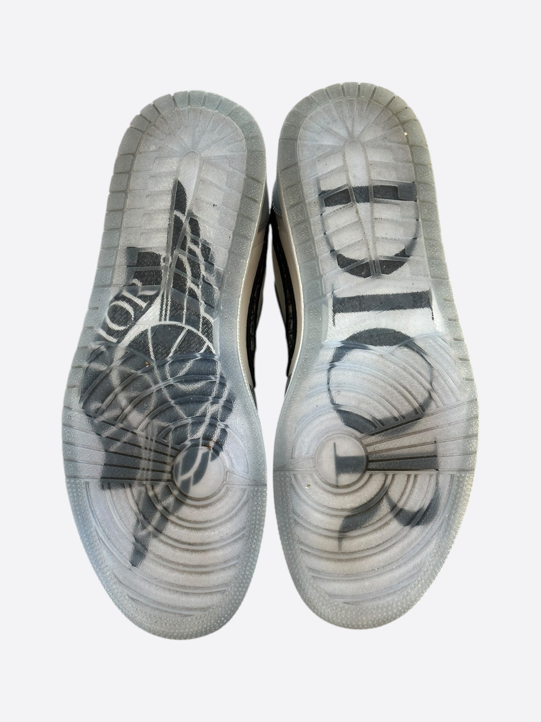 Dior Air Jordan Grey & White Oblique Low Top Sneakers for Men - Luxury Designer Casual Shoes for Streetwear & Fashion Outfits