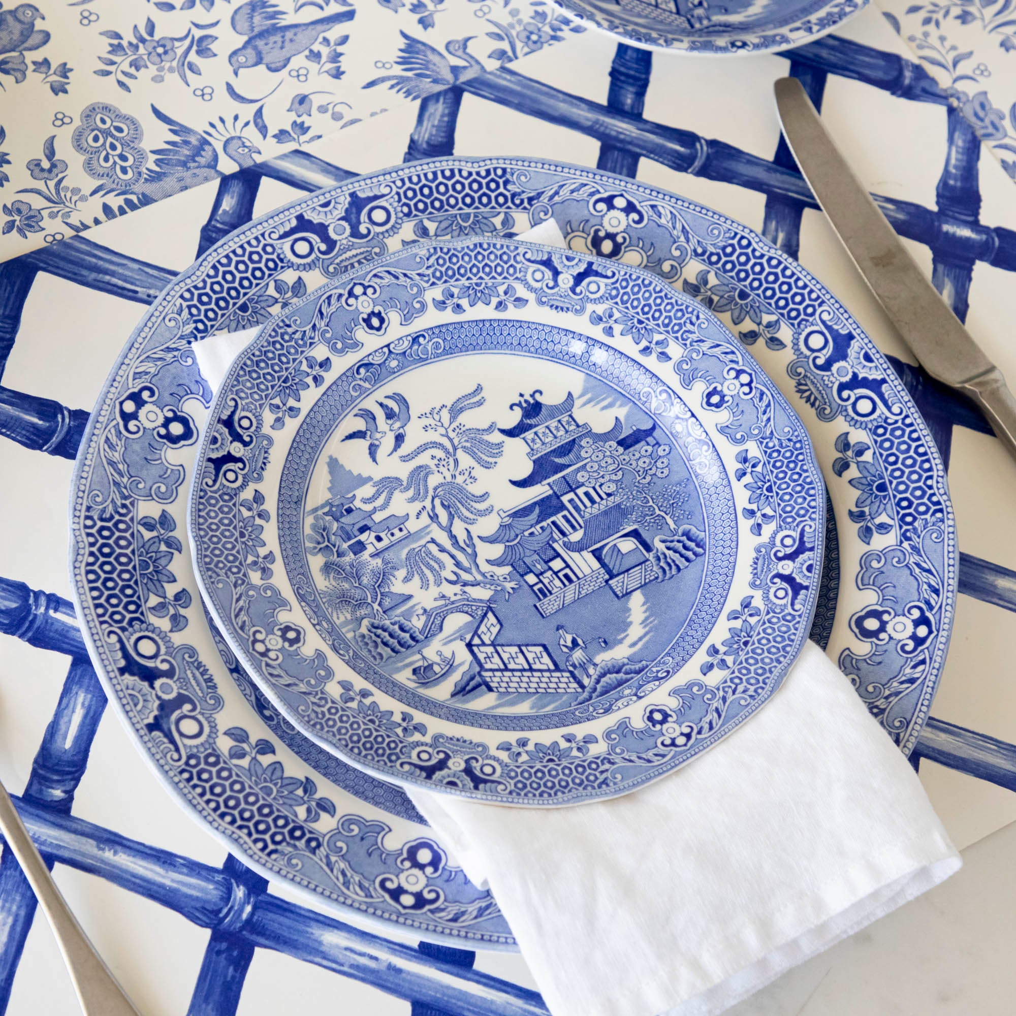 Blue Willow Dinnerware Set by Burleigh – Elegant English Bone China Plates, Bowls & Cups – Perfect for Formal Dining, Tea Parties & Home Decor