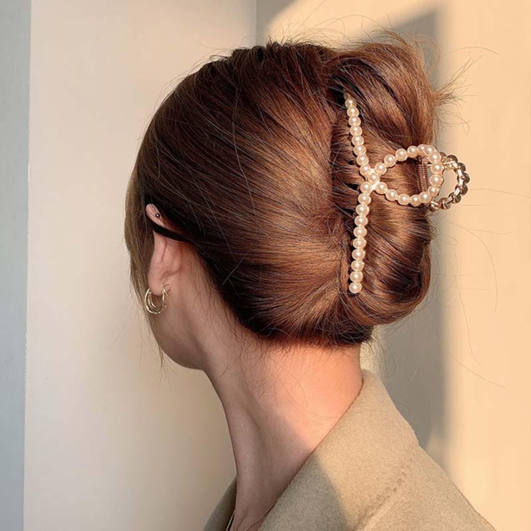 BellaStella Korean Style Large Pearl Hair Clutch Clip - Elegant Hair Accessories for Women & Girls (1 Pack) - Perfect for Weddings, Parties & Everyday Styling