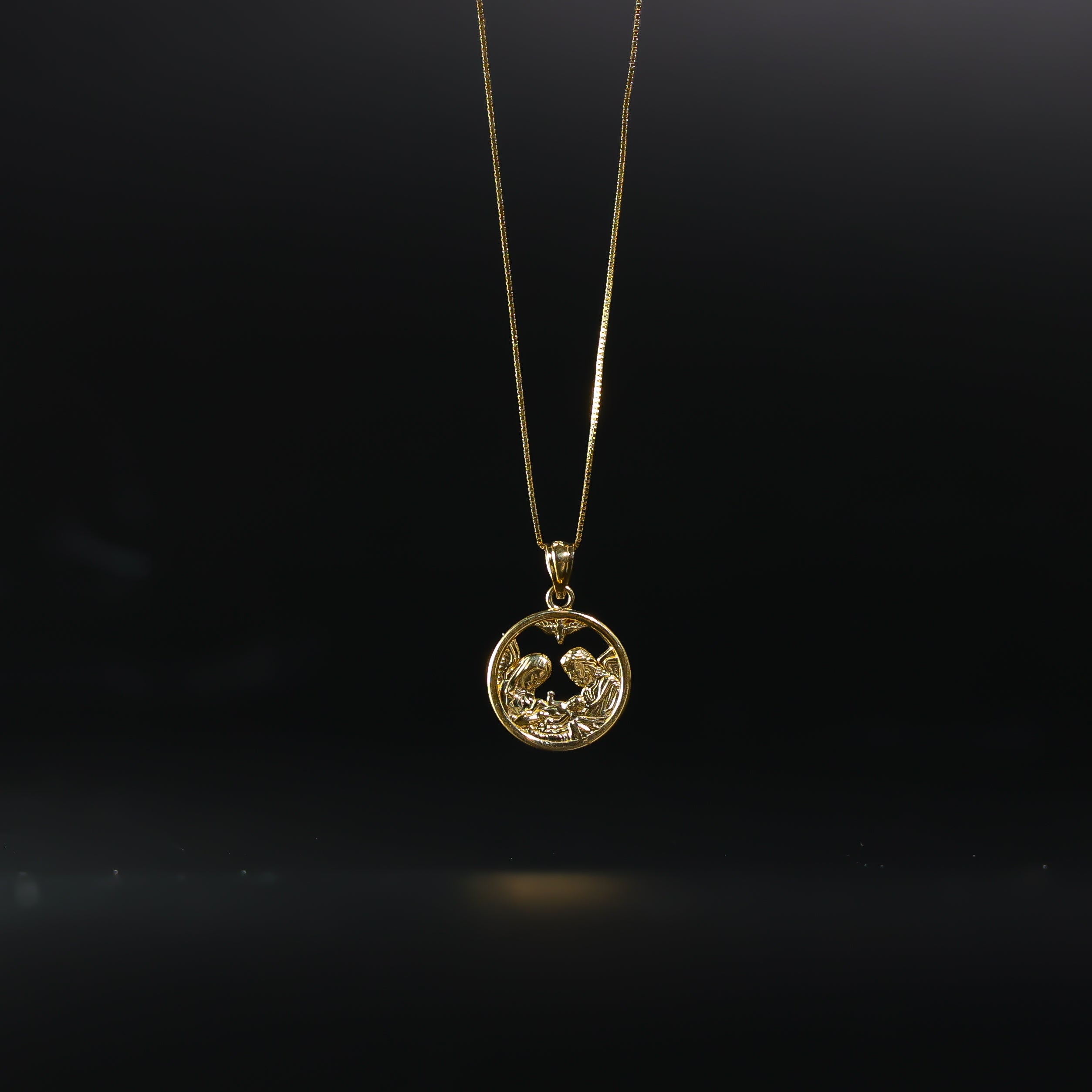 24K Gold Plated Baptism Round Medal - Religious Pendant for Christening Gifts & First Communion Jewelry - Perfect for Baby Baptism, Religious Ceremonies & Faith-Based Occasions