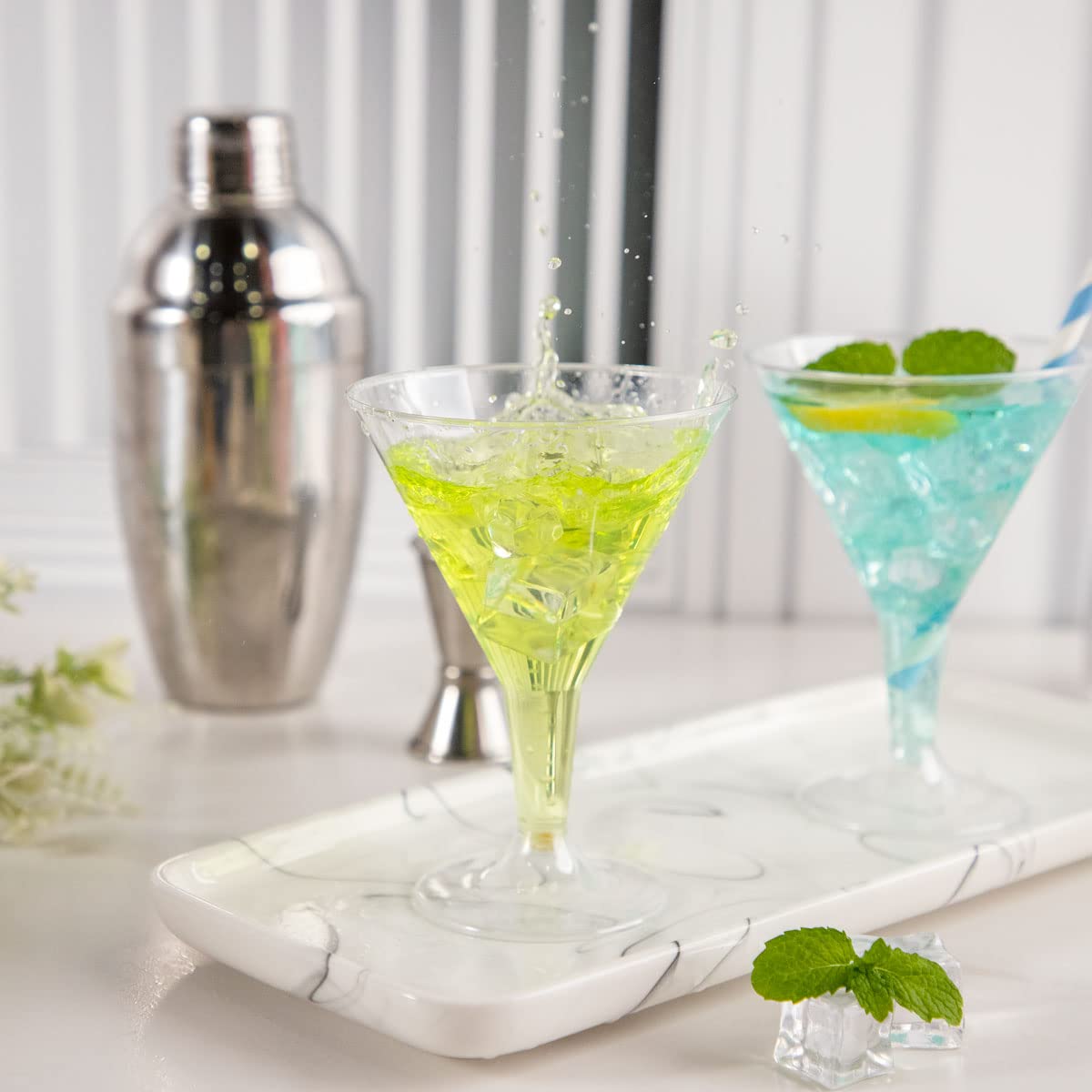 48 Pack Gold Plastic Martini Glasses - 6.25oz Disposable Cocktail Cups for Wedding, Party & Events - Elegant Plastic Margarita Glasses for Champagne, Cocktails & Beverages - Perfect for Bridal Showers, Bachelorette Parties & Celebrations