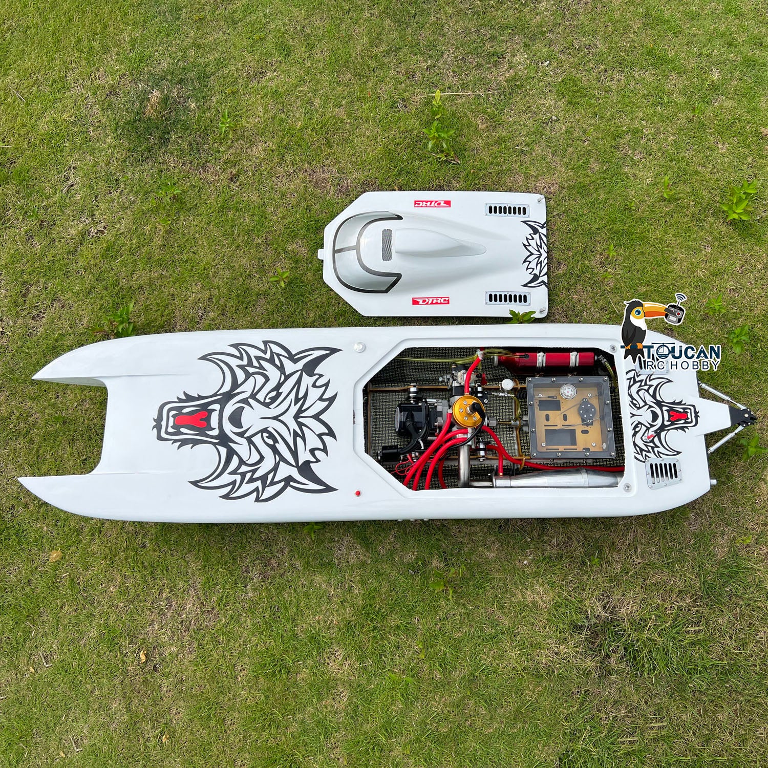 G30E 30CC Kevlar Gasoline Racing RC Boat - High Speed 65-70km/h, DIY ARTR Model with Water Cooling System, 1300x360x220mm (Radio Not Included) - Perfect for Competitive Racing, Lake Adventures & Hobby Enthusiasts