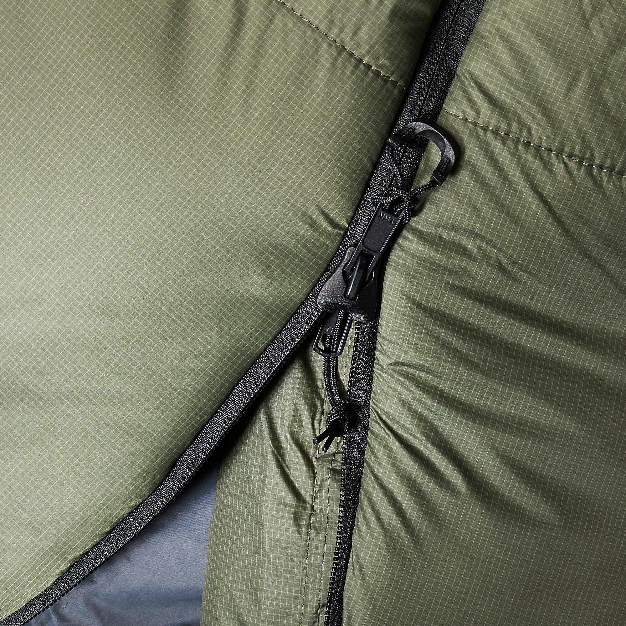 Simond MT500 32°F Lightweight Polyester Sleeping Bag for Camping, Hiking & Backpacking - Compact & Warm Outdoor Gear