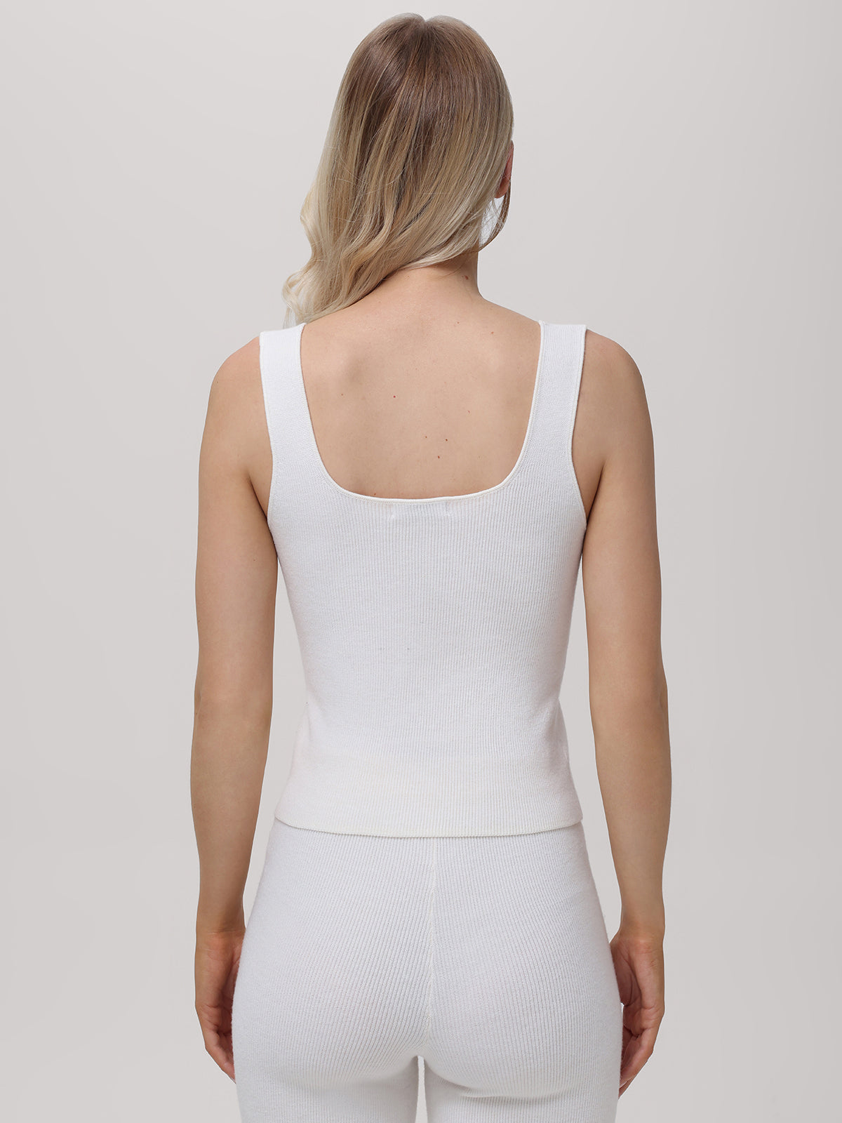 Eva Luxe Tank Top for Women - Soft & Comfortable Sleeveless Shirt - Perfect for Yoga, Gym, and Summer Outfits
