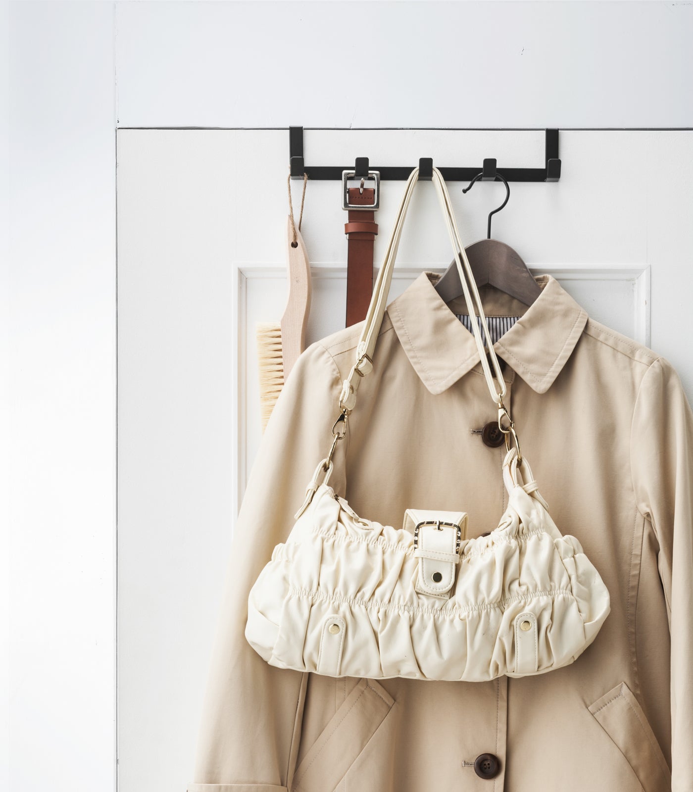 Sturdy Over the Door Hanger - Heavy Duty Steel Hooks for Coats, Hats & Bags - Perfect for Bedroom, Closet & Entryway Organization