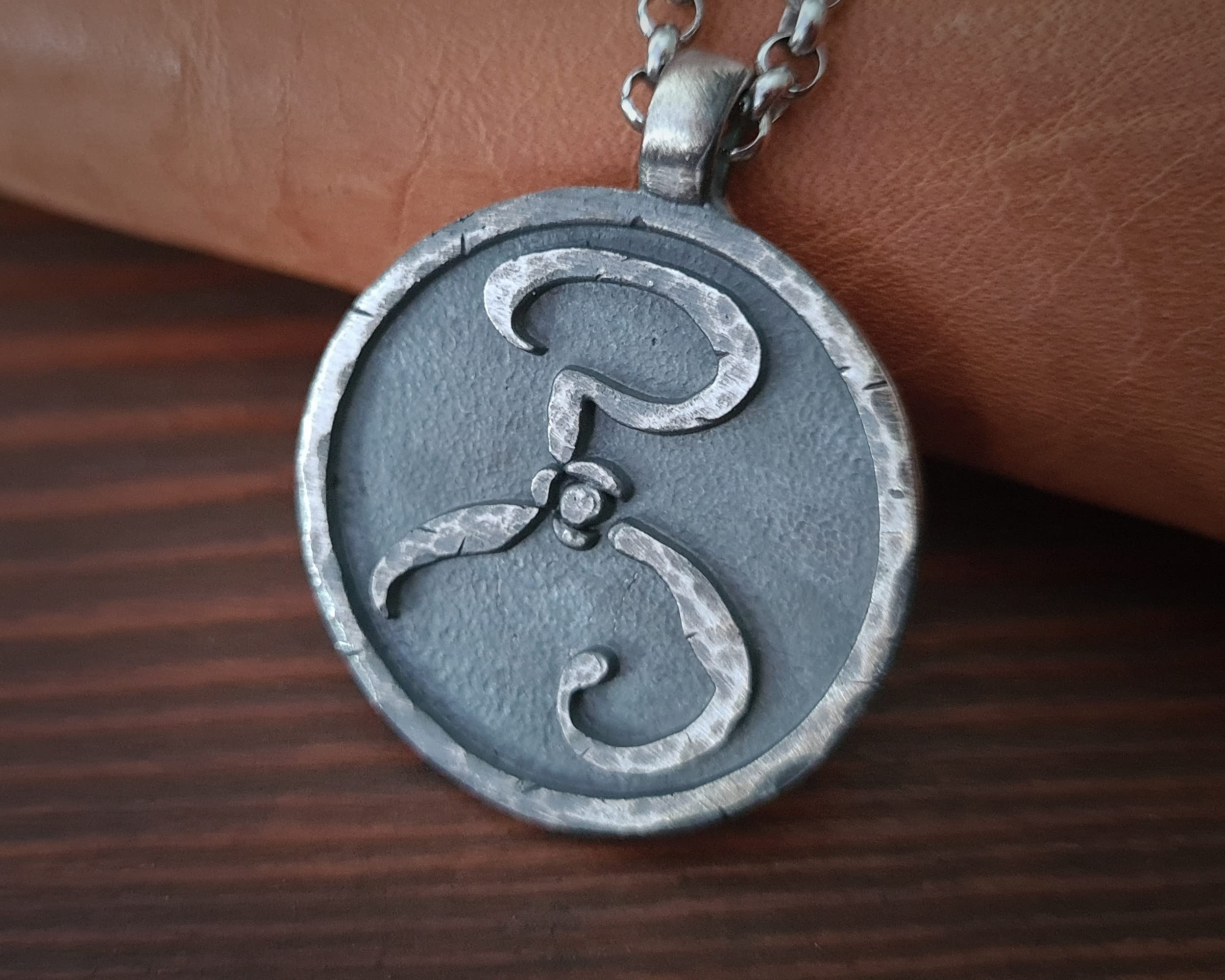 Cthulhu Silver Necklace - King in Yellow Pendant Jewelry for Men & Women - Mythos Amulet Gift