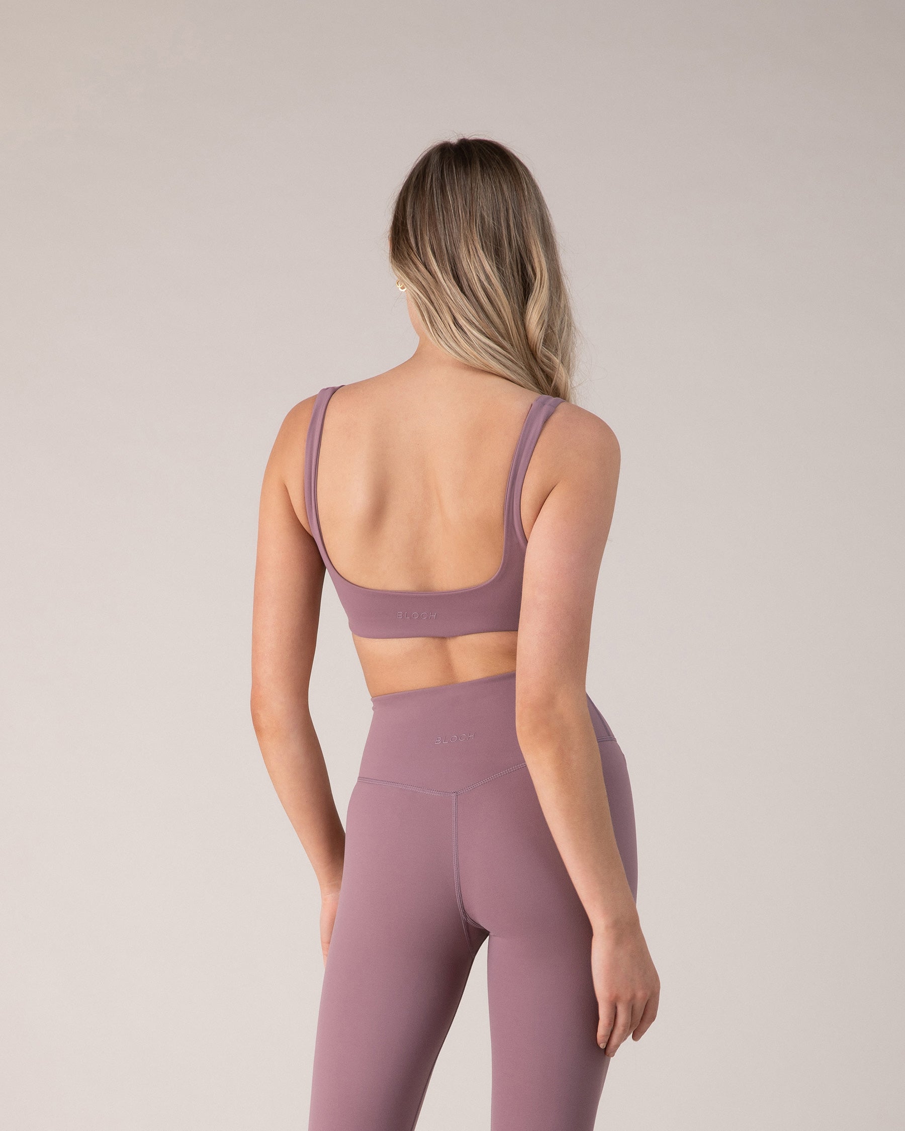 BLOCH Everhold Square Neck Bra - Supportive Seamless Sports Bra for Women - Perfect for Yoga, Gym & Everyday Wear