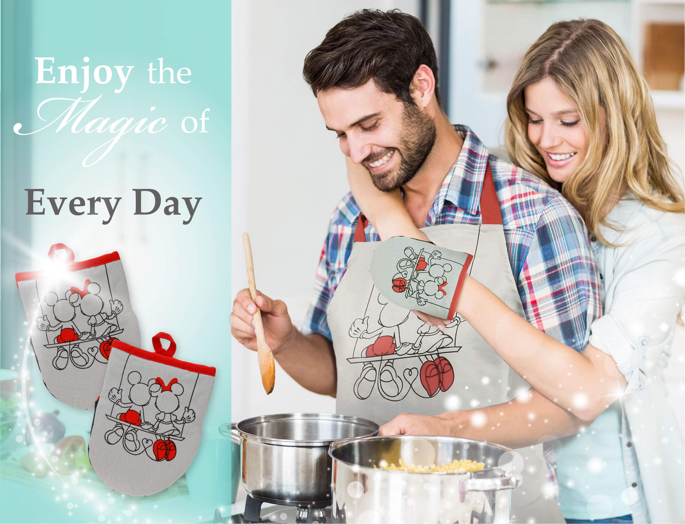 Disney Heat Resistant Mini Oven Mitts Set of 2 - Insulated Kitchen Gloves for Baking, Cooking & Grilling - Non-Slip Grip with Hanging Loop (5.5x7 Inches) - Mickey & Minnie Mouse Design - Perfect for Holiday Baking, Pot Handling & BBQ Parties