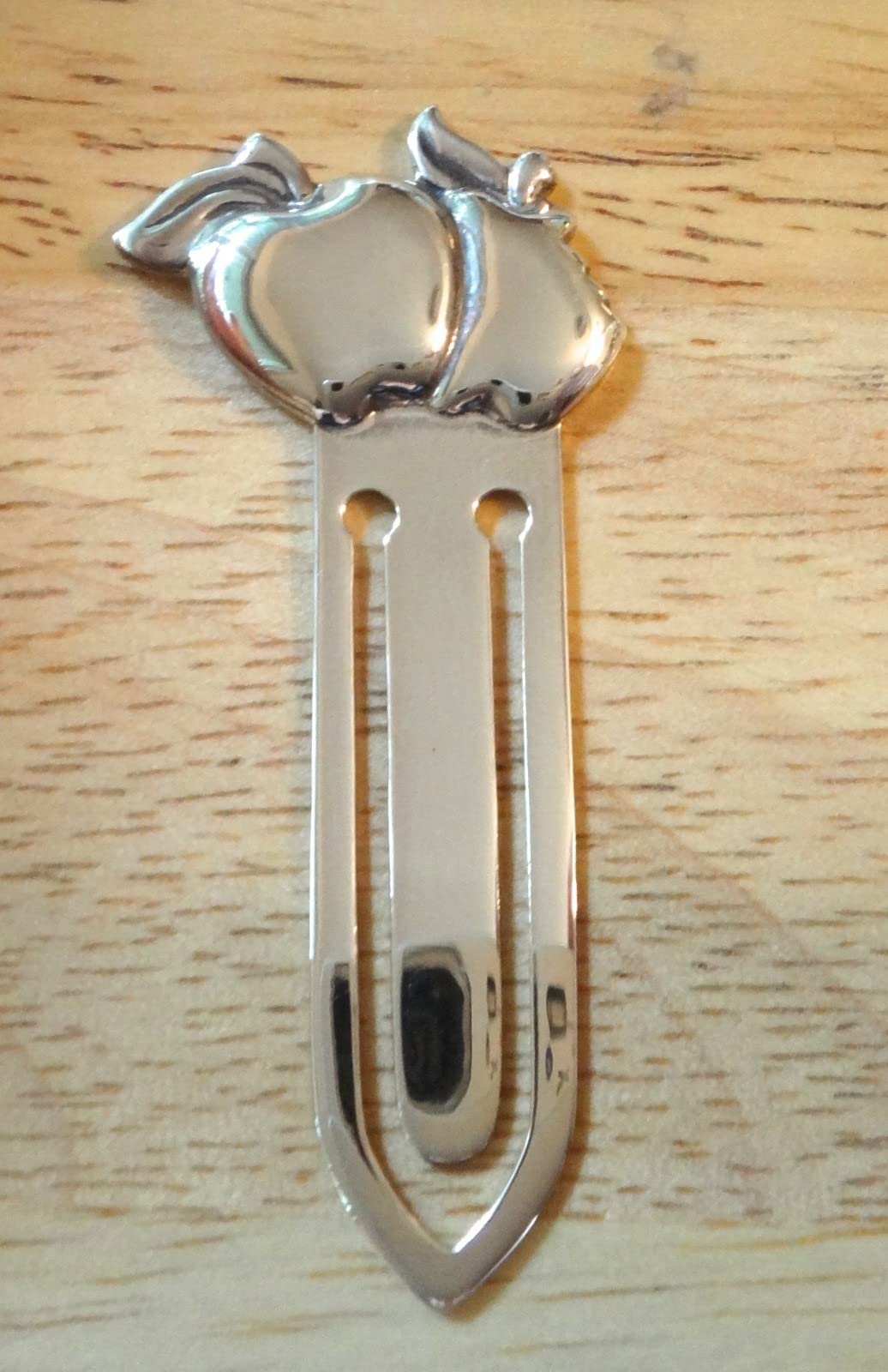 Sterling Silver 2x1 Inch 6g Engravable Apple Bookmark Clip - Perfect Teacher Gift, Jewelry Making, Book Lover Accessory | Great for Reading, Classroom Gifts, DIY Crafts & Personalized Present Ideas