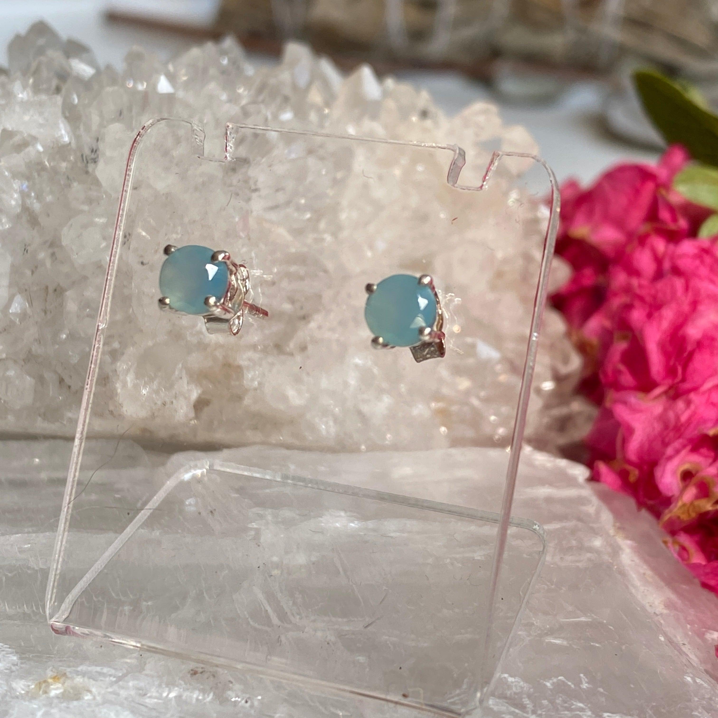 Blue Chalcedony Small Round Stud Earrings for Women – Dainty Gemstone Jewelry for Everyday Wear & Special Occasions – KEGJ935