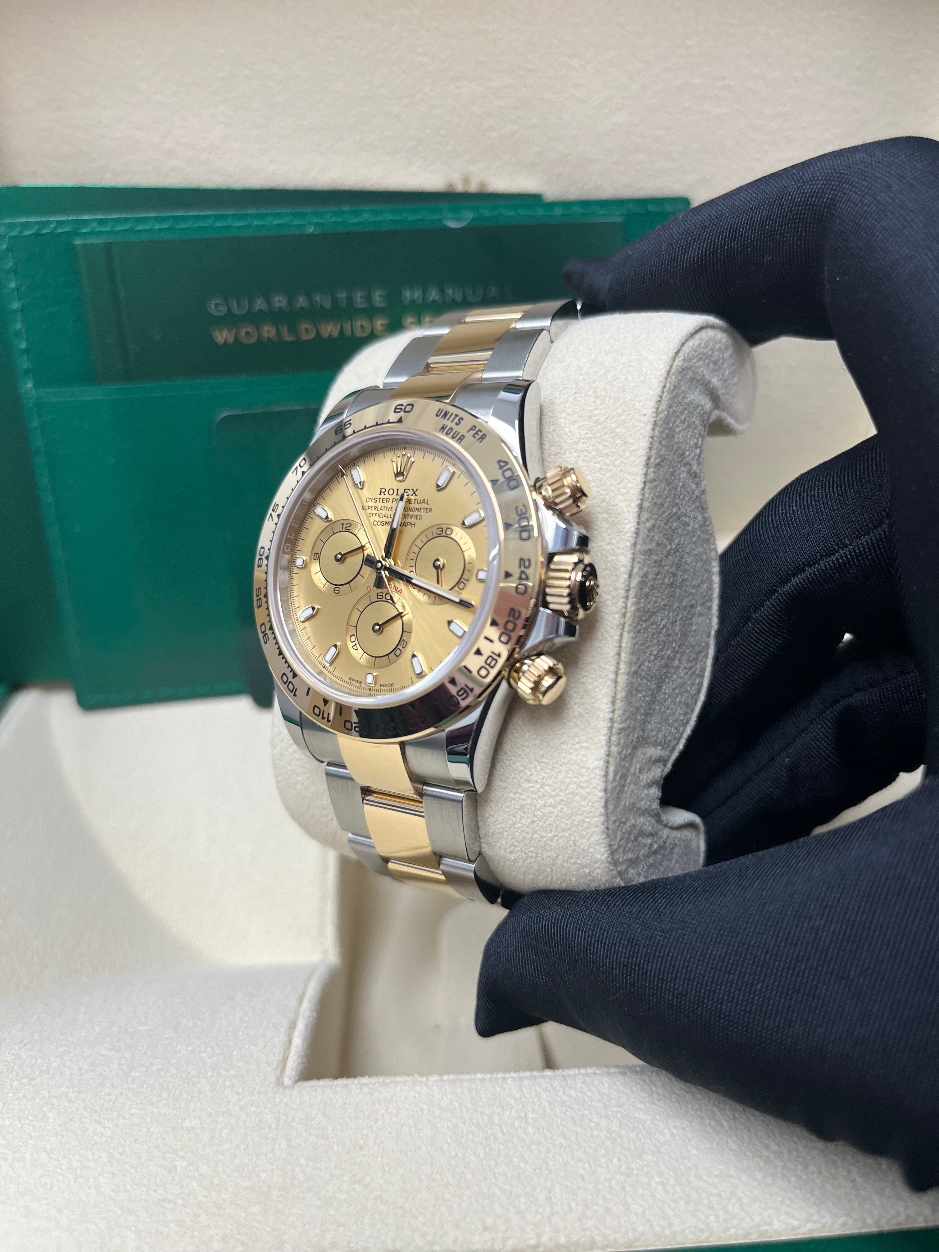 Rolex Daytona 40mm Yellow Rolesor Cosmograph Watch - Champagne Index Dial 116503 | Luxury Men's Chronograph Timepiece for Business, Formal Events & Collectors