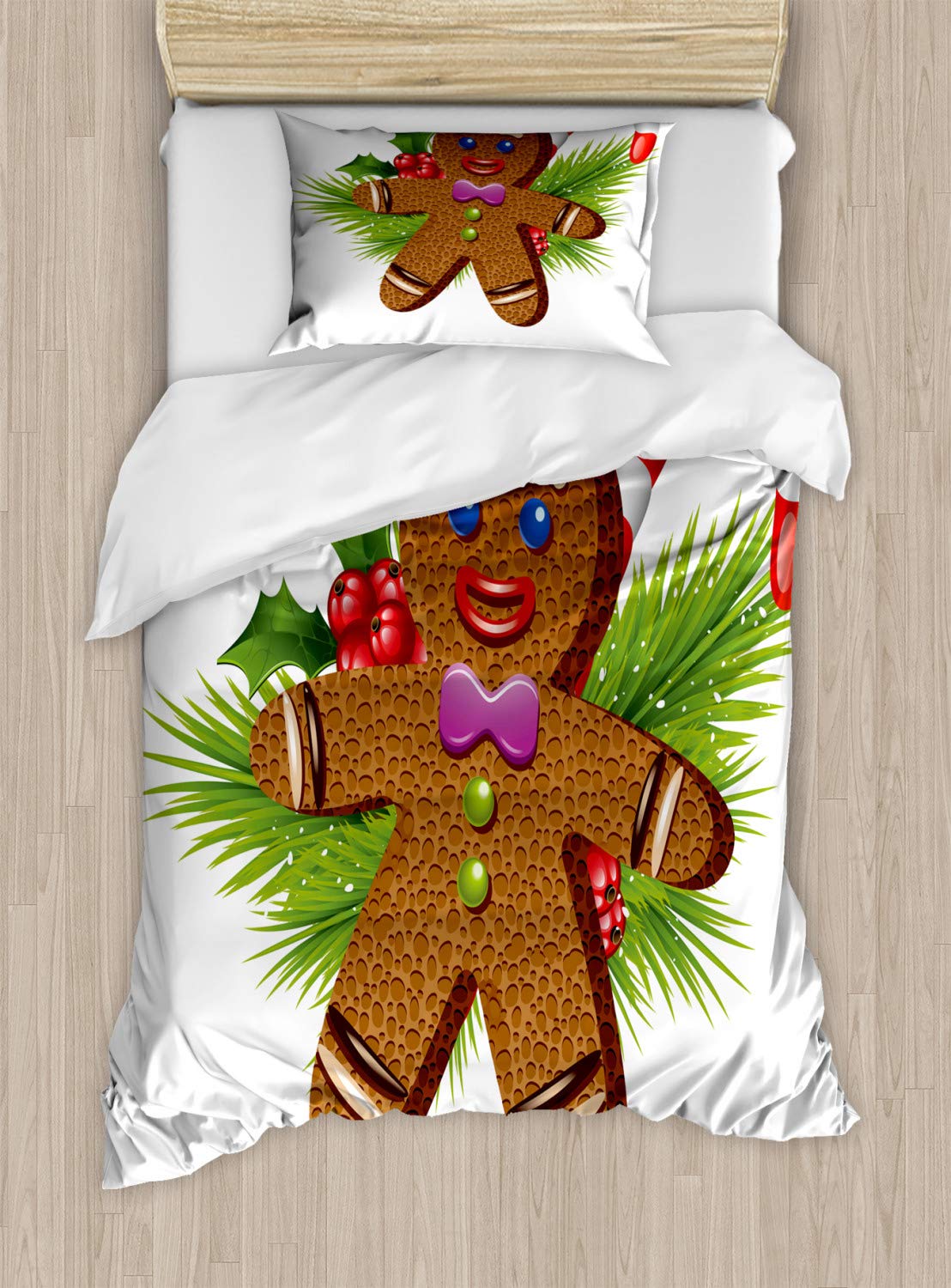 Ambesonne Gingerbread Man Duvet Cover Set - Christmas Holiday Bedding with 2 Duvet Covers & 4 Pillowcases, Queen Size 2-Pack in Brown Green Red - Festive Winter Decor for Cozy Bedroom & Holiday Guest Room