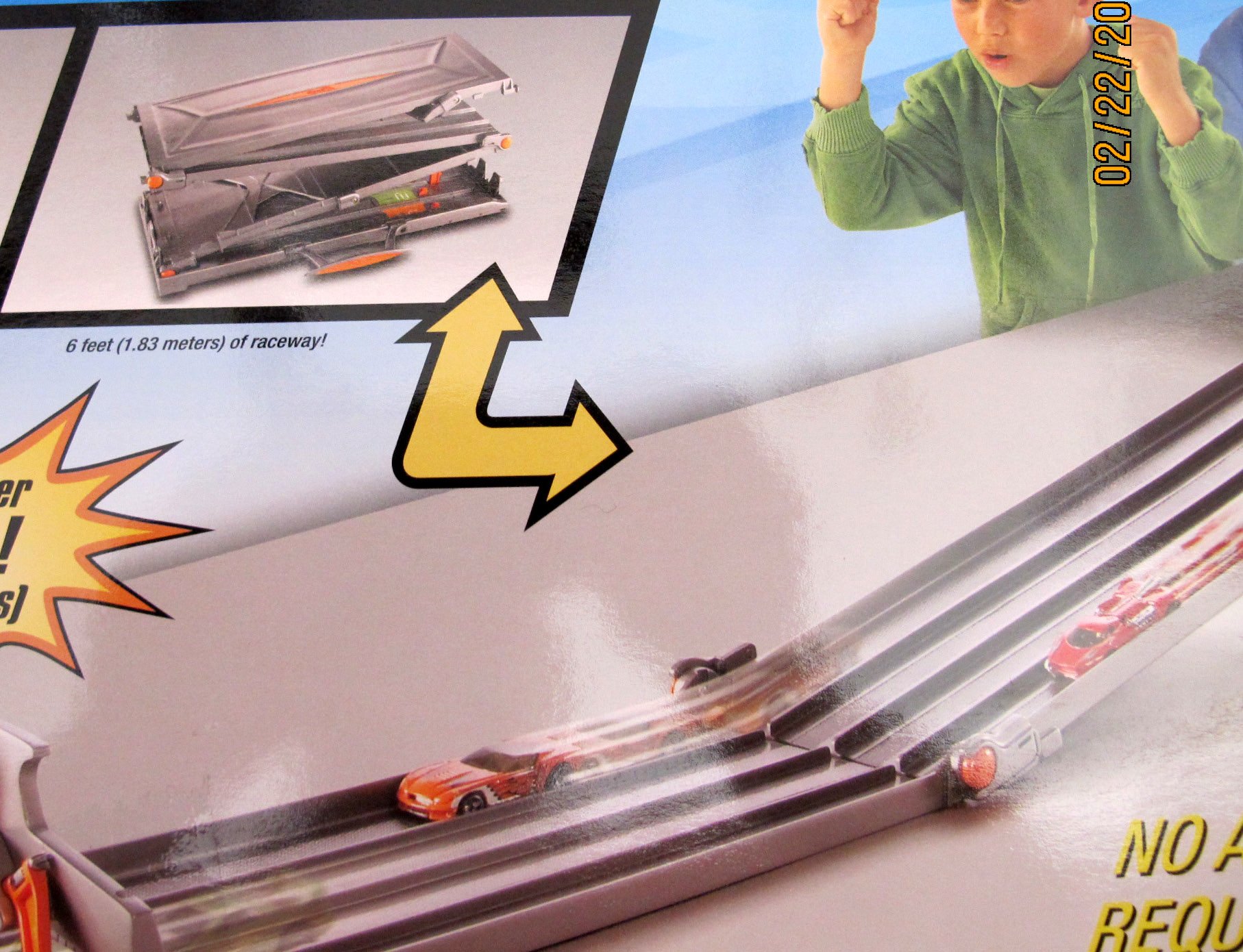 Hot Wheels 4 Lane Raceway Track Set - Over 6 Feet of Track with Pop-Up Handle (2006) - Perfect for Kids' Birthday Gifts & Family Racing Fun