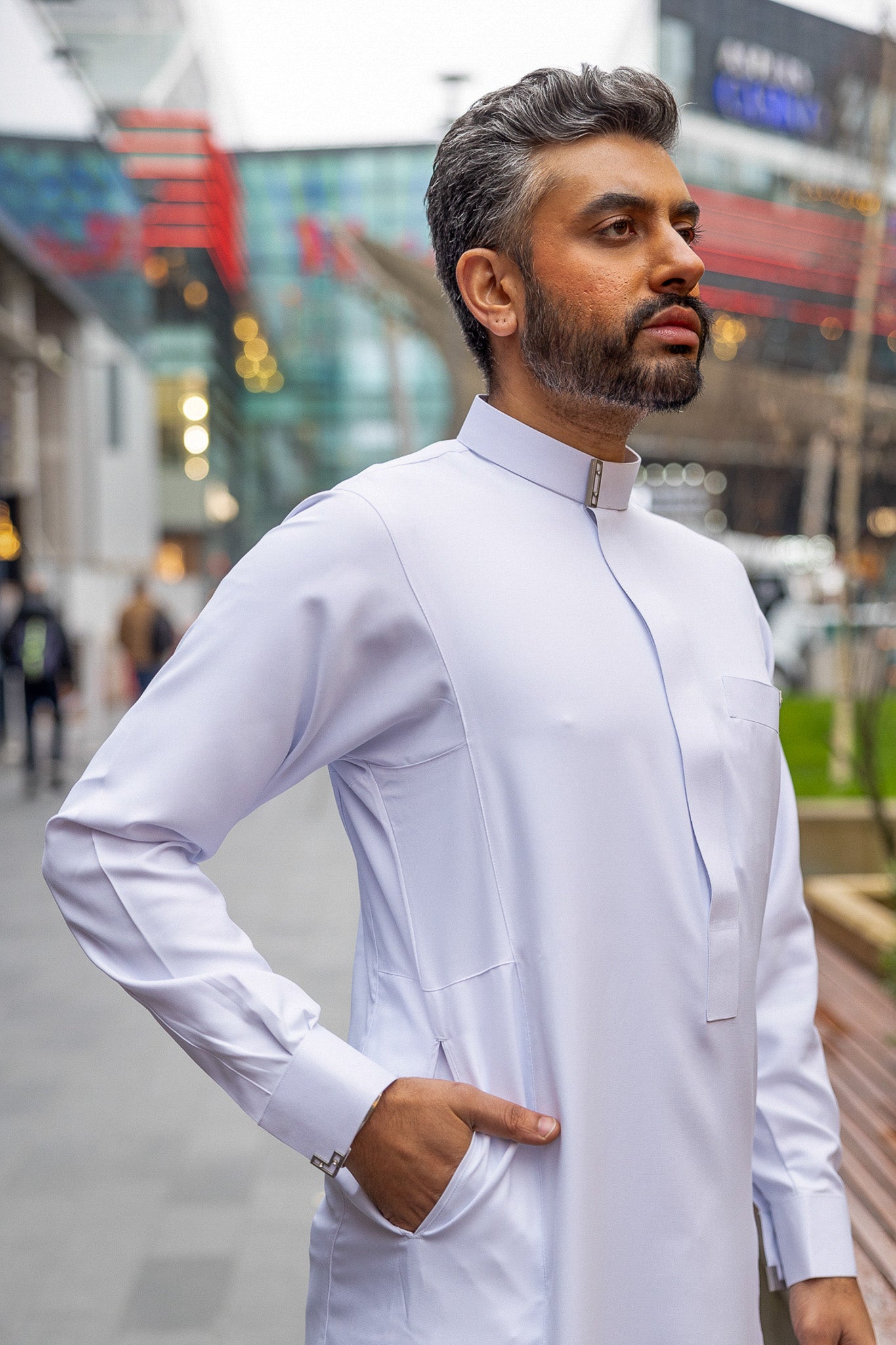 J122 White Buckle Cuff Thobe for Men - Traditional Arabic Robe with Adjustable Buckles - Perfect for Eid, Weddings & Special Occasions