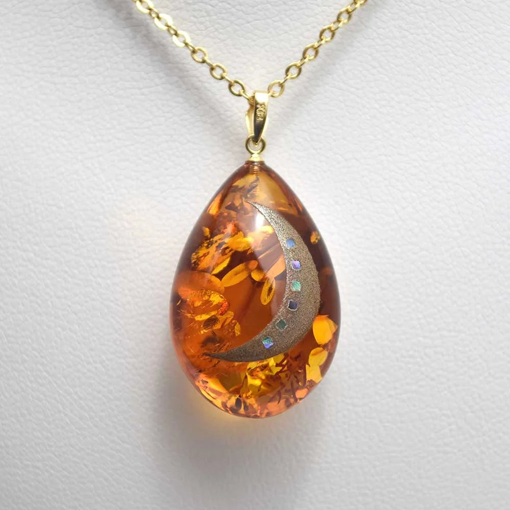 Traditional Japanese Maki-e Urushi Lacquer Reversible Pendant Necklace - Amber & White Owl Moon Design | Handcrafted Jewelry for Women, Gift for Her, Special Occasion Wear