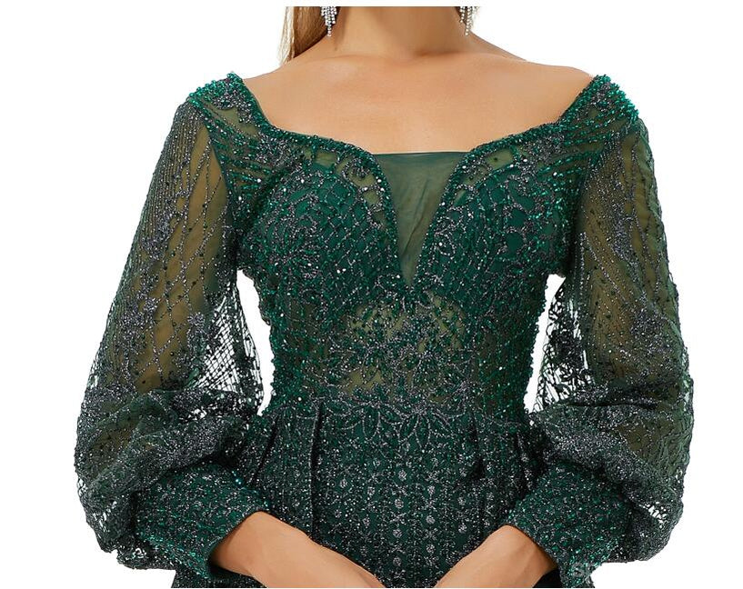 Elegant Green A-Line Long Sleeve Prom Dress with Jewel Details - Formal Evening Party Gown for Homecoming, Quinceañera & Special Occasions