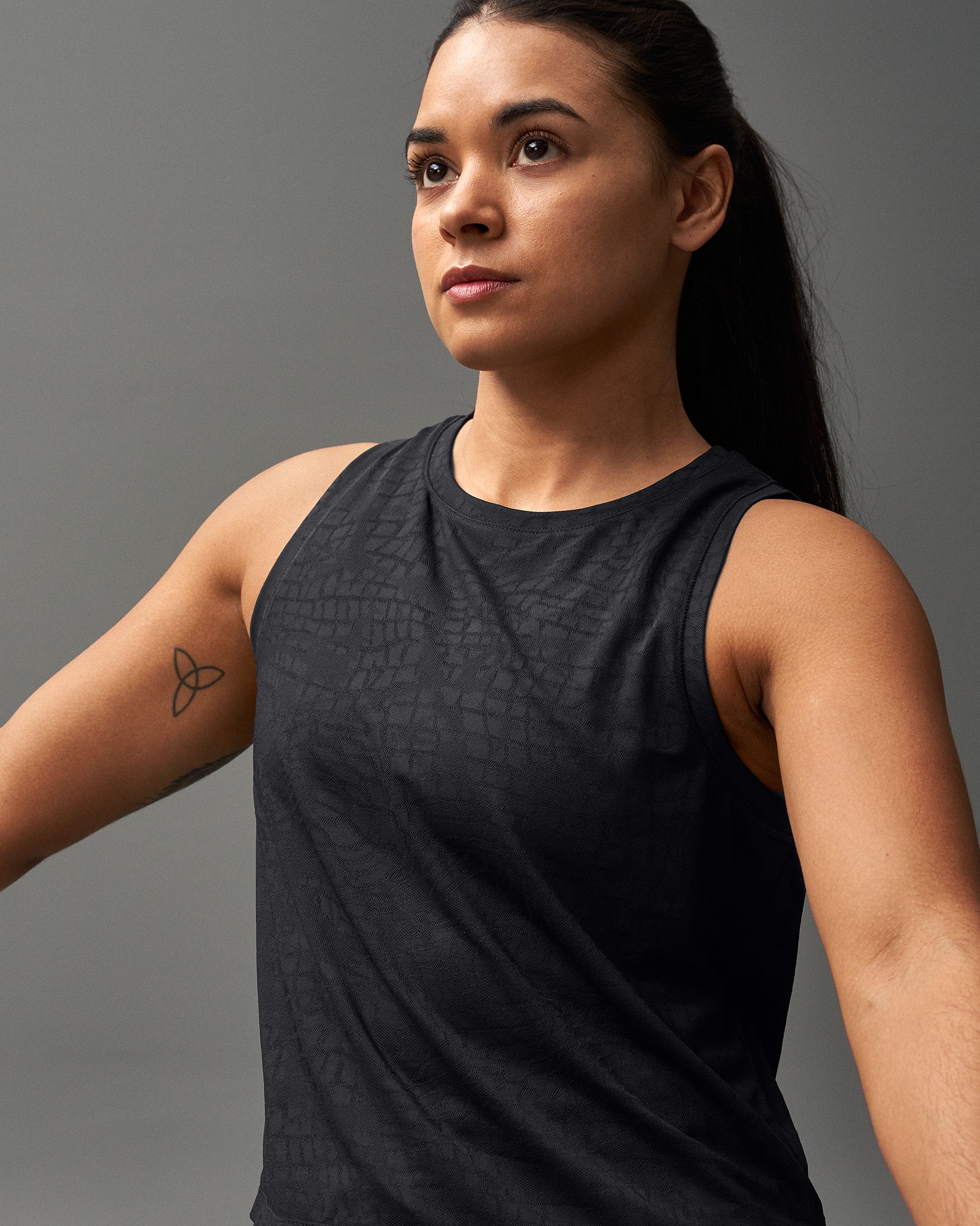 RUDIS Women's Textured Workout Tank Top - Breathable & Comfortable for Gym, Yoga, and Running