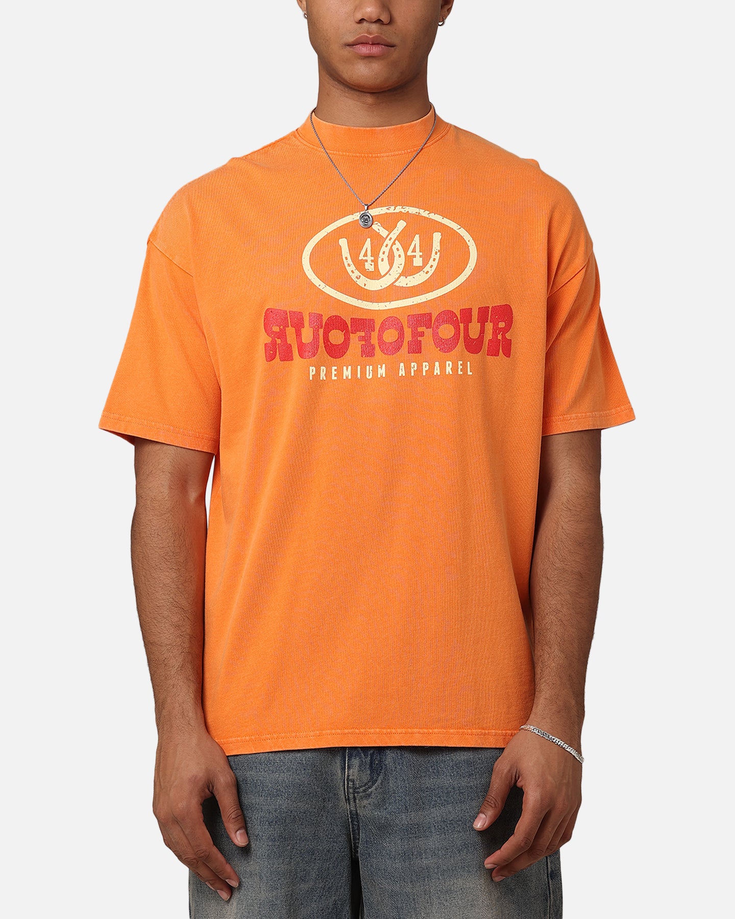 Vintage Orange 404 Horseshoe Horizon Graphic T-Shirt for Men - Casual Comfort Tee for Everyday Wear, Outdoors & Retro Style