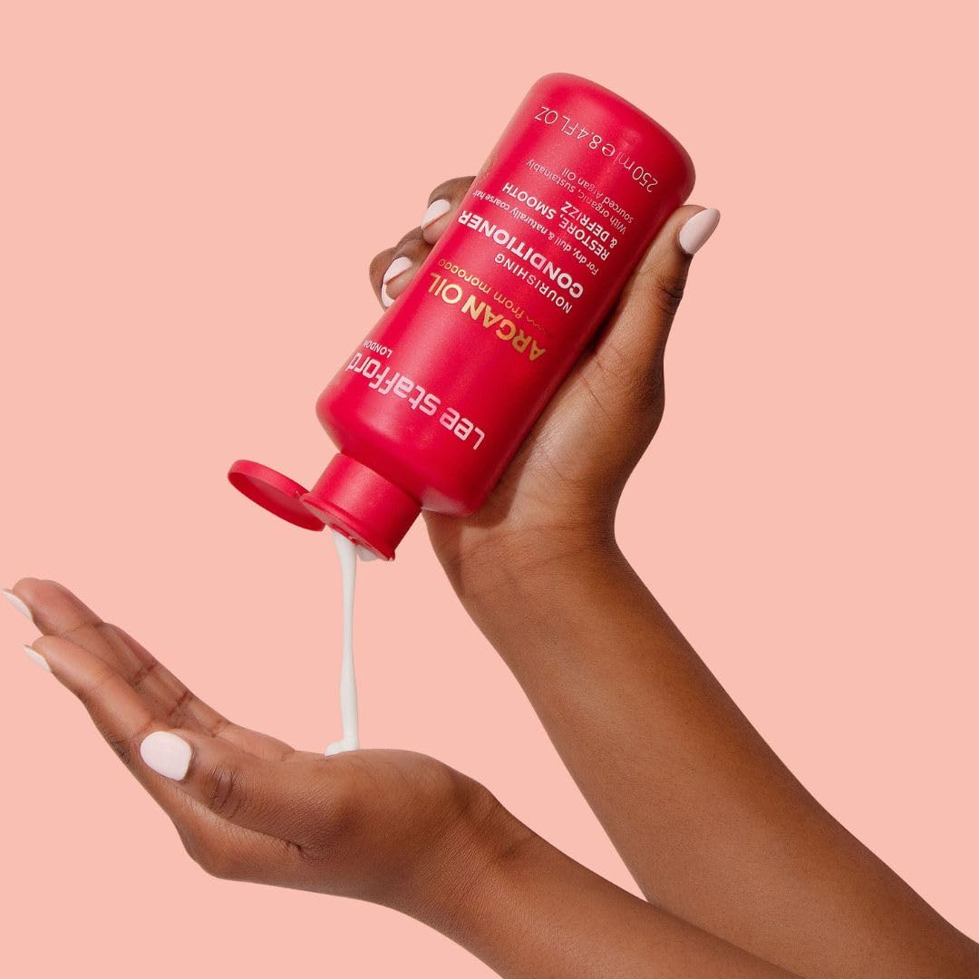 Lee Stafford Argan Oil Moisturizing Conditioner for Dry, Damaged Hair – Salon-Grade Hydration & Repair, Detangles & Restores Split Ends, 250ml | Perfect for Daily Hair Care & Salon-Like Shine at Home