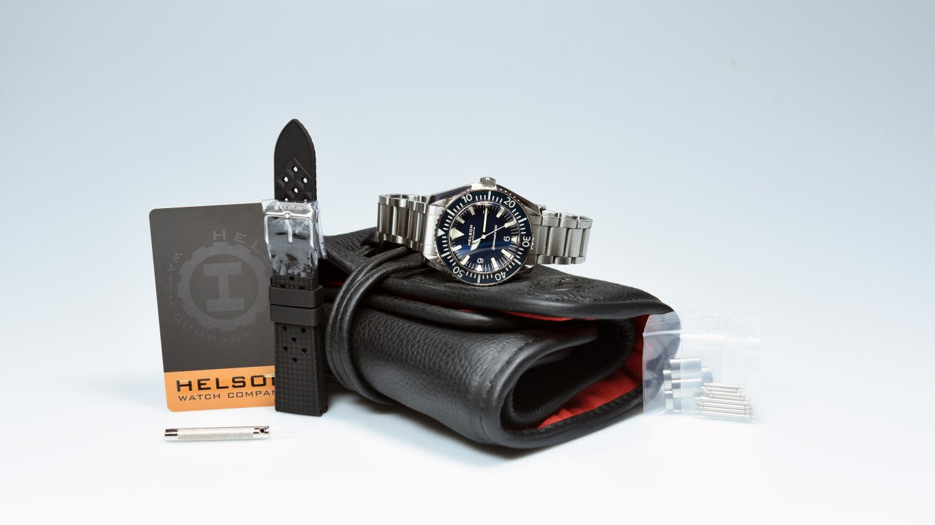 Pre-Owned Helson Sharkmaster 300 Blue No Date Diver Watch - Professional Scuba Diving & Luxury Water Sports Accessory