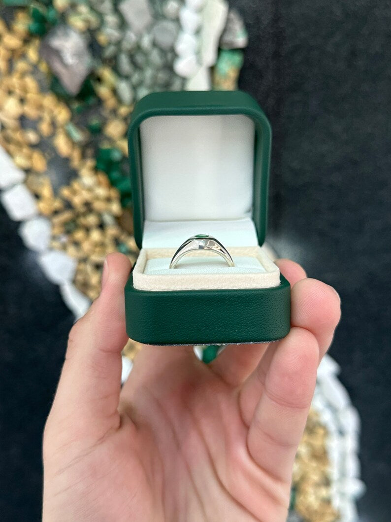 0.60ct Round Cut Unisex Sterling Silver Emerald Solitaire Pinky Ring for Men - Elegant Jewelry Gift for Wedding, Anniversary & Special Occasions