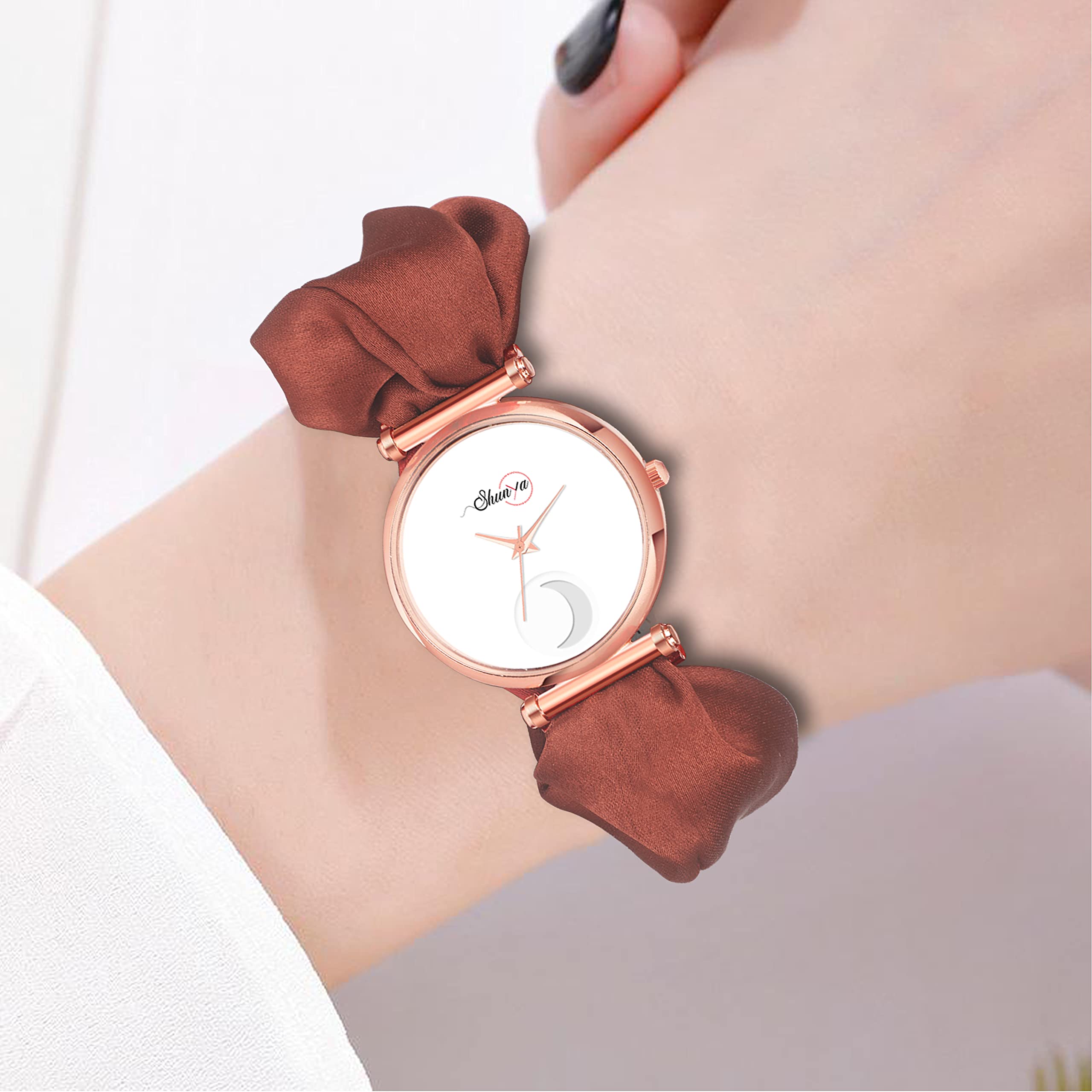 **Classic & Unique Scrunchies Watch for Women & Girls – Soft Fabric Strap, Cute Elastic Scrunchy Bands, Stylish & Comfortable – Perfect for Everyday Wear, Workouts, and Fashion Accessories**