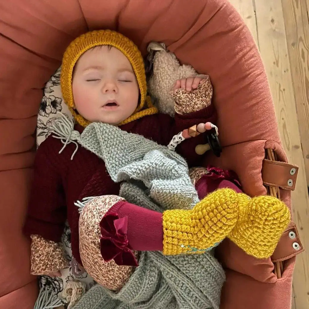Winter Bonnet for Baby - Soft & Warm Knitted Hat for Newborns & Toddlers - Perfect for Cold Weather, Outdoor Activities & Holiday Photos