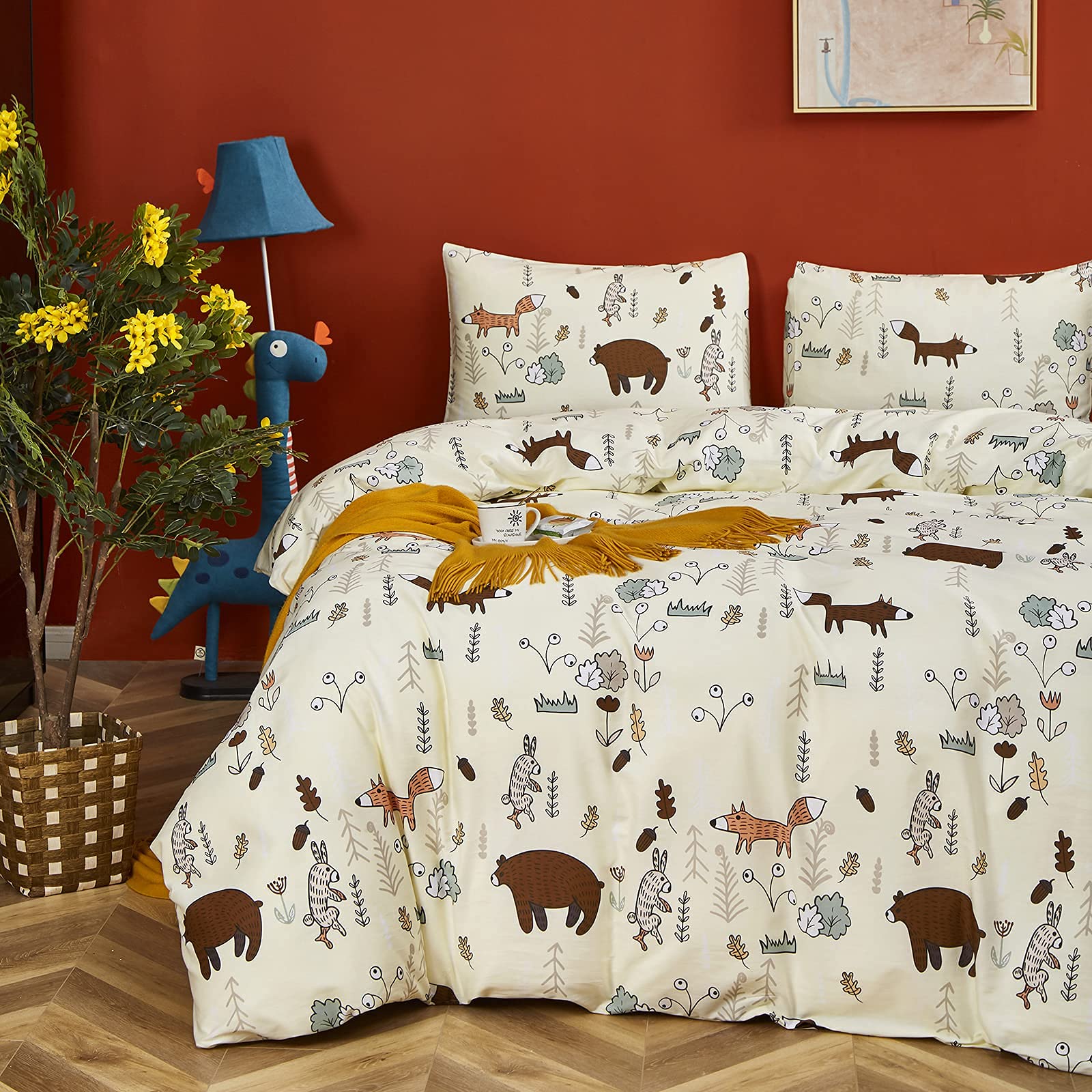 KAREVER Bear Comforter Set Queen - Kids Cartoon Bedding for Boys & Girls - Woodland Theme for Cozy Sleep