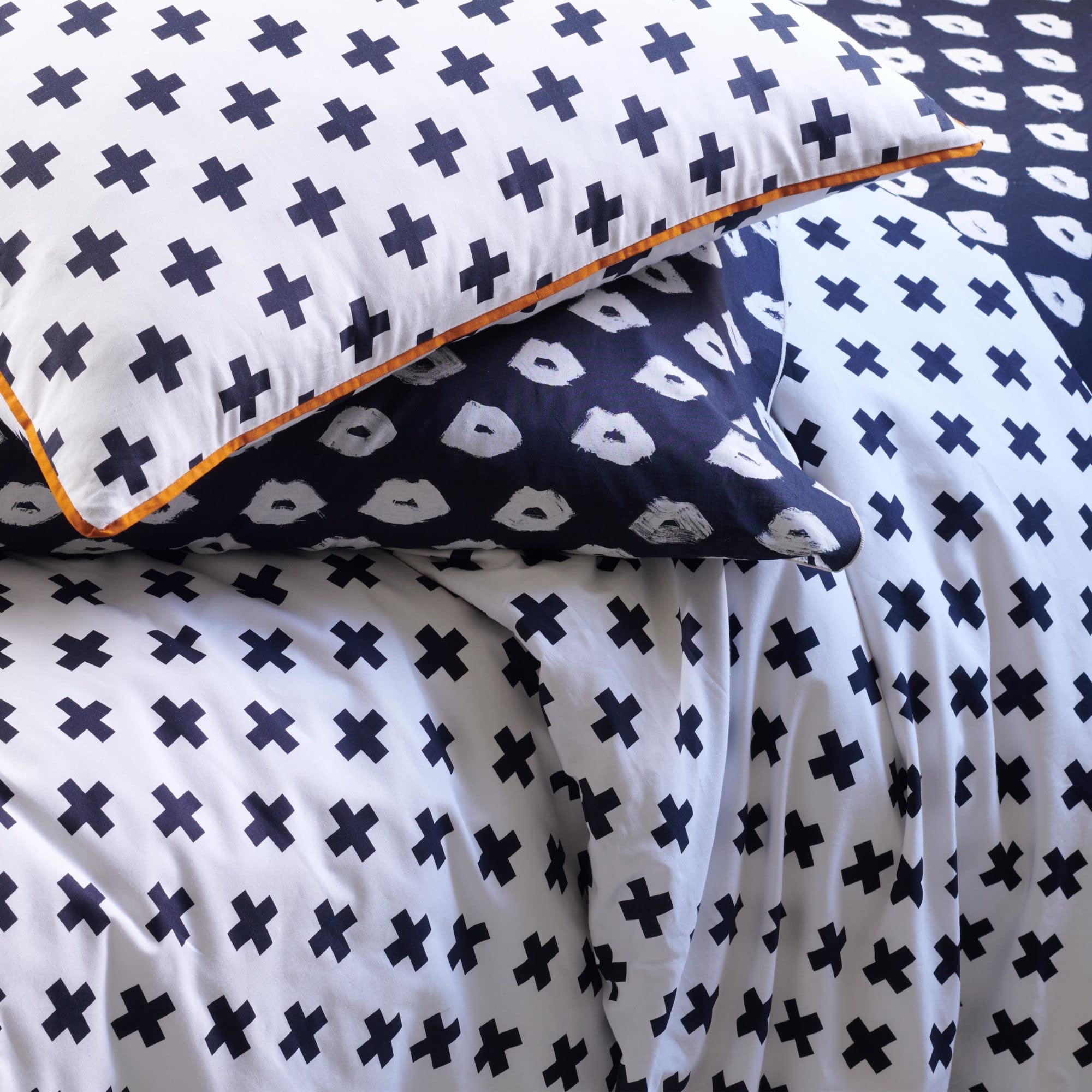 Umbria 144 Thread Count 100% Cotton Percale Printed Comforter Set - Soft, Cozy & Easy Care Geometric Pattern Bedding - Waverly White Full/Queen Size - Perfect for Modern Bedrooms & Guest Rooms