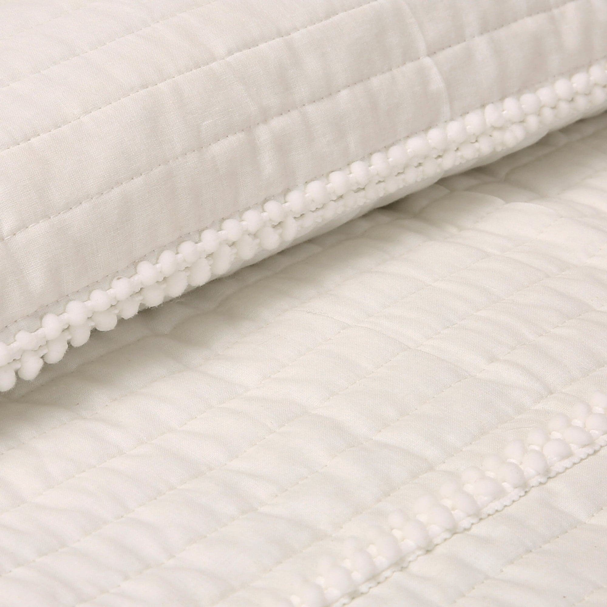 Pom Pom Stripe Quilt 3 Piece Bedding Set - Soft & Cozy Comforter, Pillow Shams & Bed Skirt - Perfect for Guest Rooms, Kids' Bedrooms & Cozy Winter Nights