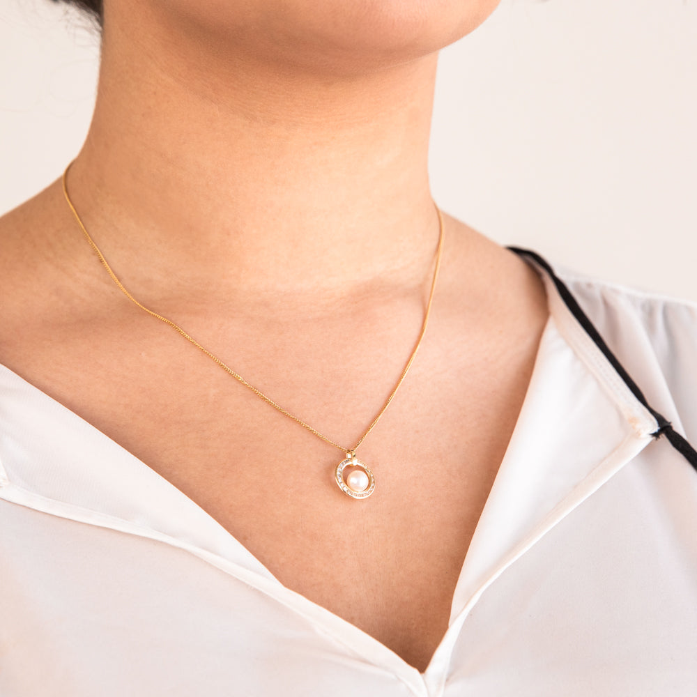 9ct Yellow Gold 6mm Freshwater Pearl and Cubic Zirconia Pendant Necklace - Elegant Jewelry Gift for Women, Perfect for Weddings, Anniversaries & Special Occasions