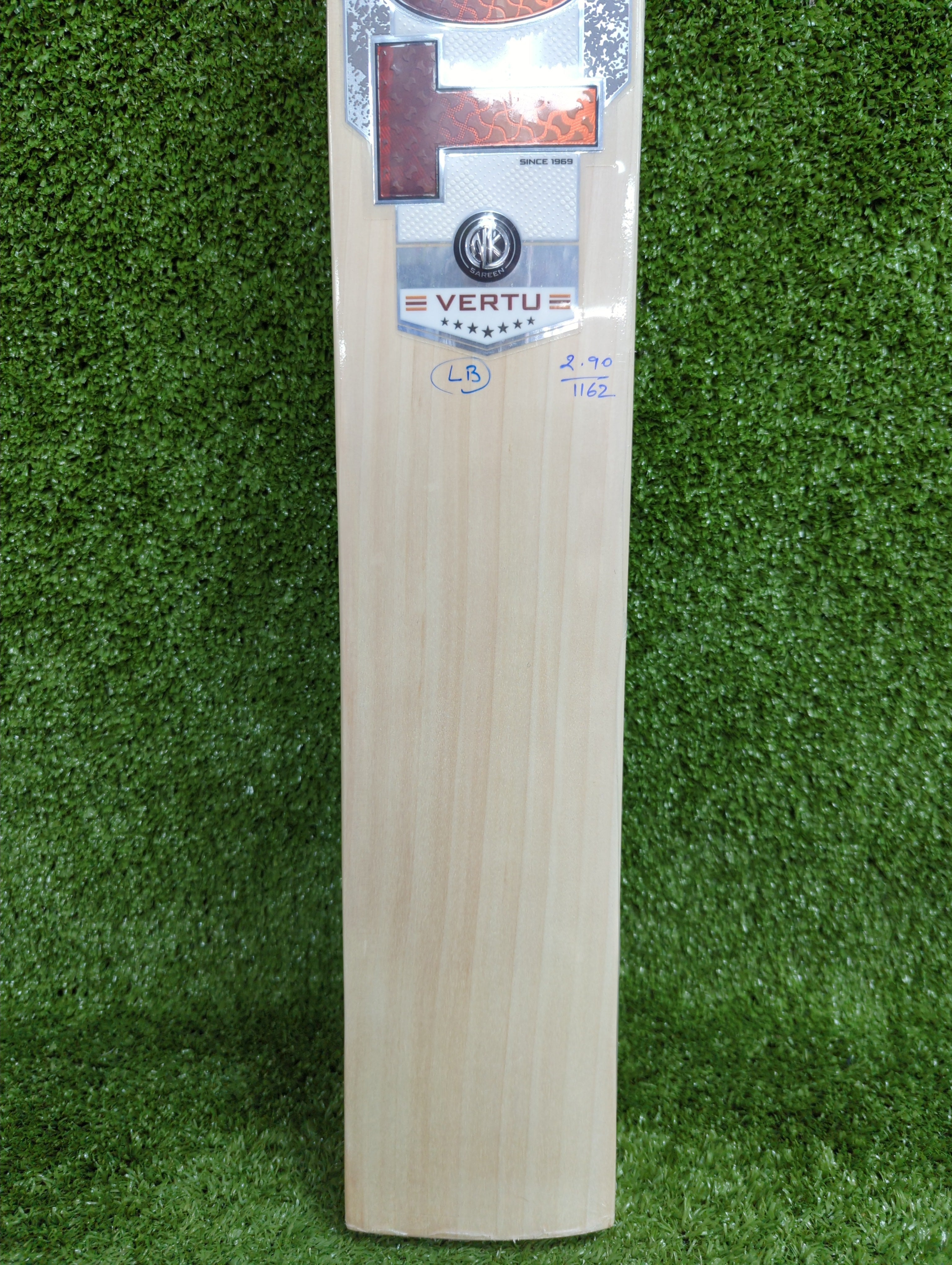 Premium SS Ton Vertu English Willow Cricket Bat - Long Blade for Professional Players - Perfect for Matches & Practice Sessions