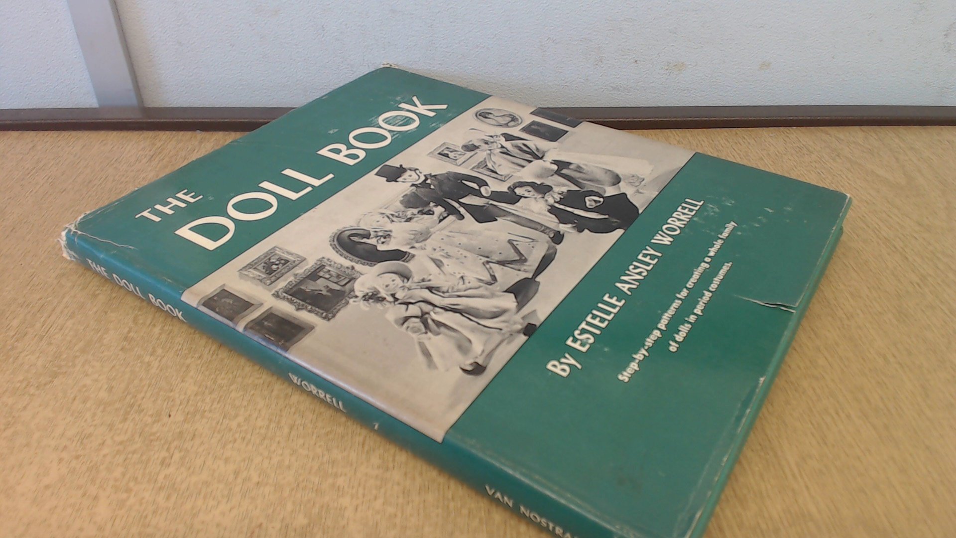 The Doll Book - A Comprehensive Guide to Collecting, Customizing, and Caring for Dolls | Perfect for Collectors, Enthusiasts, and Gift-Giving