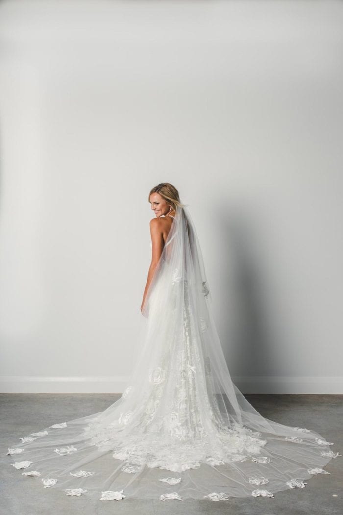 Fleur Veil - Elegant Floral Wedding Veil for Brides | Perfect for Weddings, Bridal Showers & Special Occasions