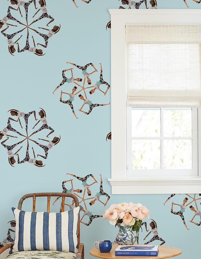 Barbie™ Made to Move™ Stars Wallpaper - Decorative Sky-Themed Wall Covering for Kids' Rooms & Play Areas