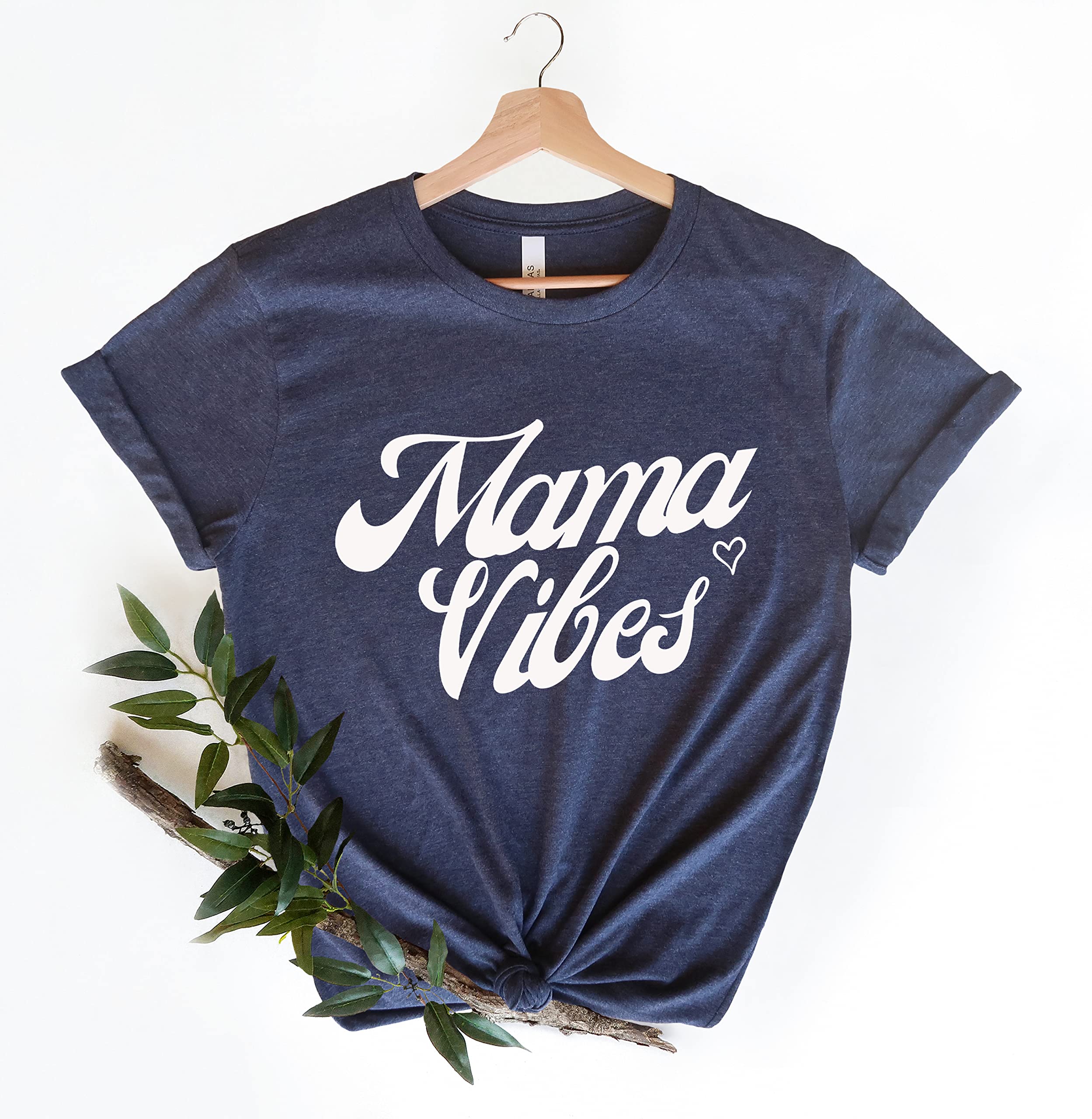 Mom Vibes T-Shirt - Comfortable & Stylish Mama Shirt for Mother's Day, Mom Life Apparel - Perfect Gift for Mothers, Best Friend & Grandma - Ideal for Family Gatherings, Birthday Celebrations & Everyday Wear