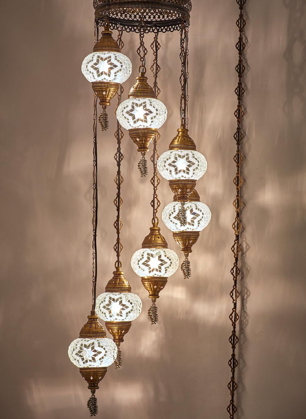 DEMMEX 7 Globes Moroccan Bohemian Tiffany Style Plug-in Ceiling Pendant Light Chandelier with 15ft Cord Chain - White & Clear Glass Mosaic for Living Room, Bedroom, Dining Room Decoration