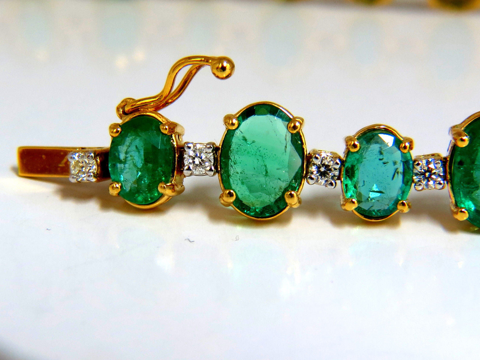 22.86ct Natural Bright Green Emerald & Diamond Tennis Bracelet in 14K Gold - Perfect for Weddings, Parties & Special Occasions