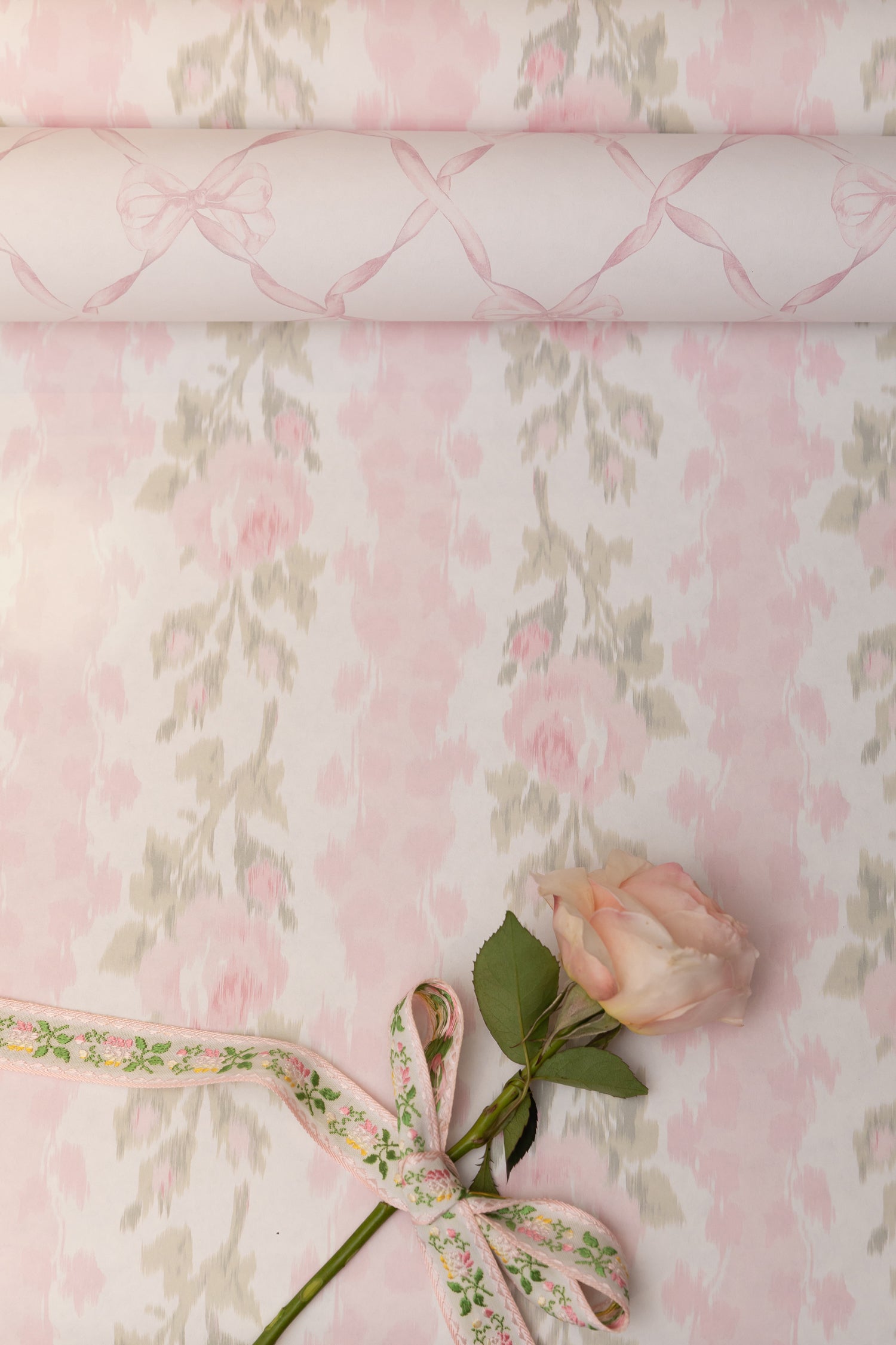 Blooming Heirloom Standard Wallpaper - Vintage Floral Peel and Stick Wallpaper for Bedroom, Living Room & Nursery Decor