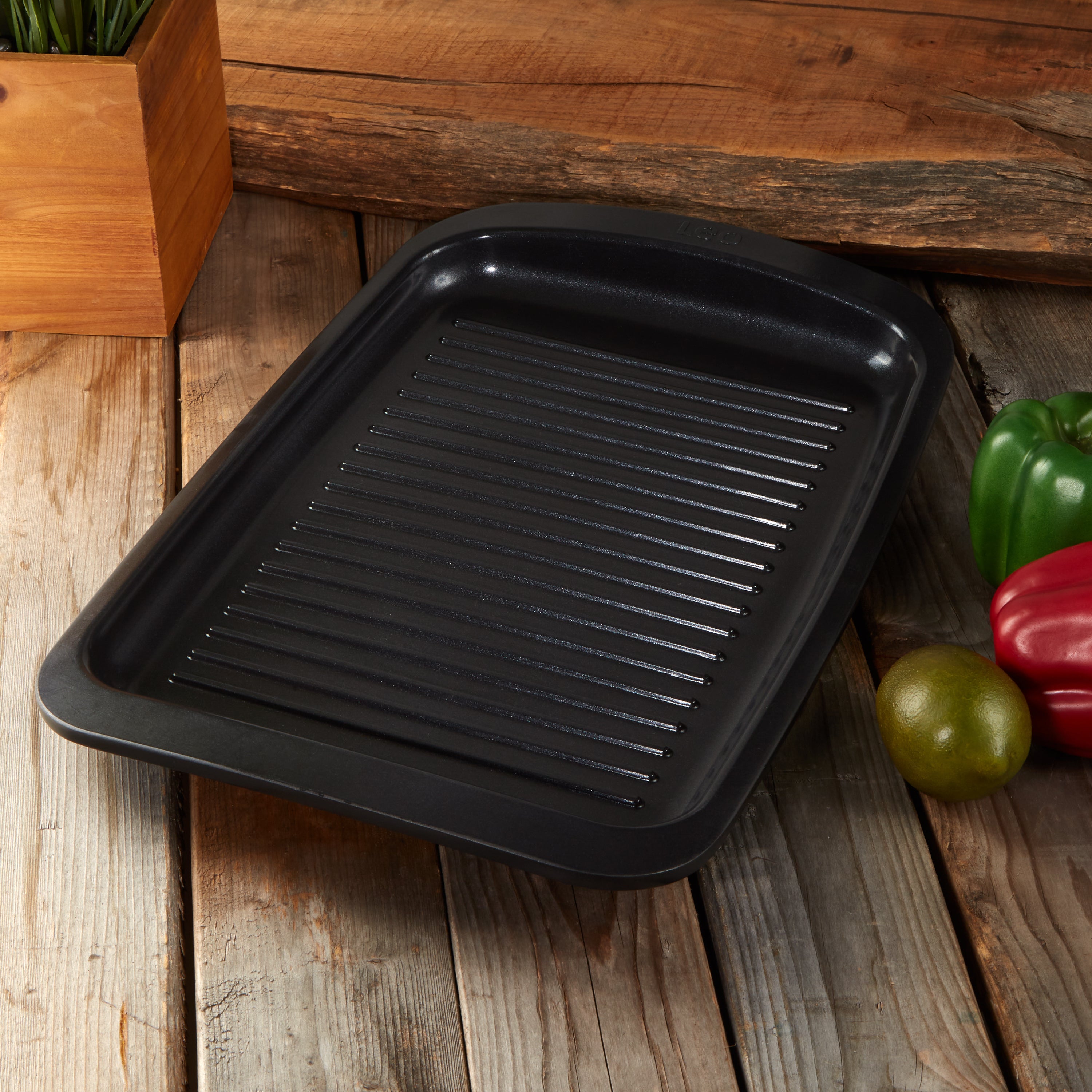 BergHOFF Leo Graphite Nonstick Recycled Cast Aluminum Teppanyaki Grill Plate 12.75