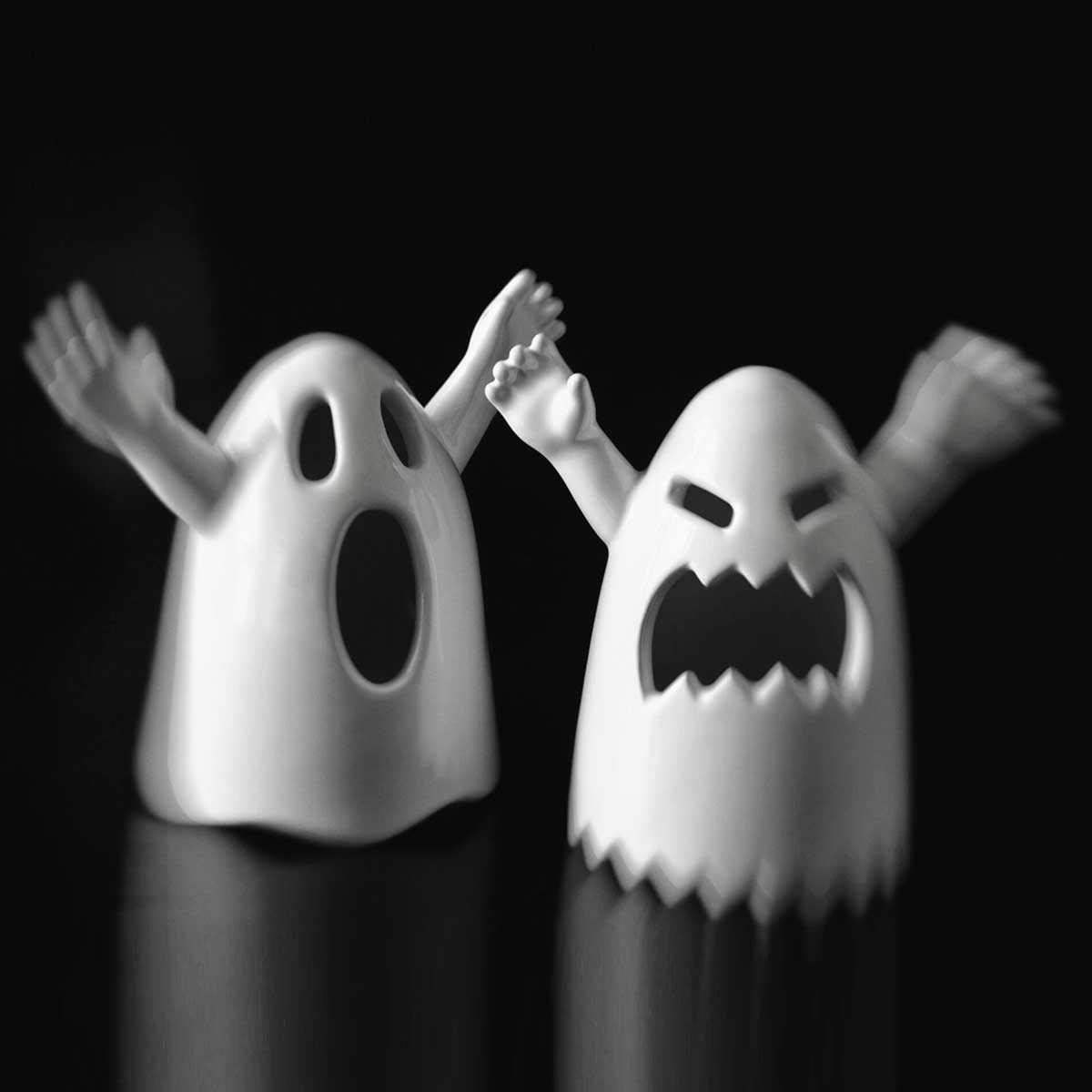 Ghost-Shaped Candle Holder - Mino Fantasmino Ooh for Halloween Decor, Home & Party Lighting | Perfect for Spooky Nights, Gothic Weddings & Themed Events