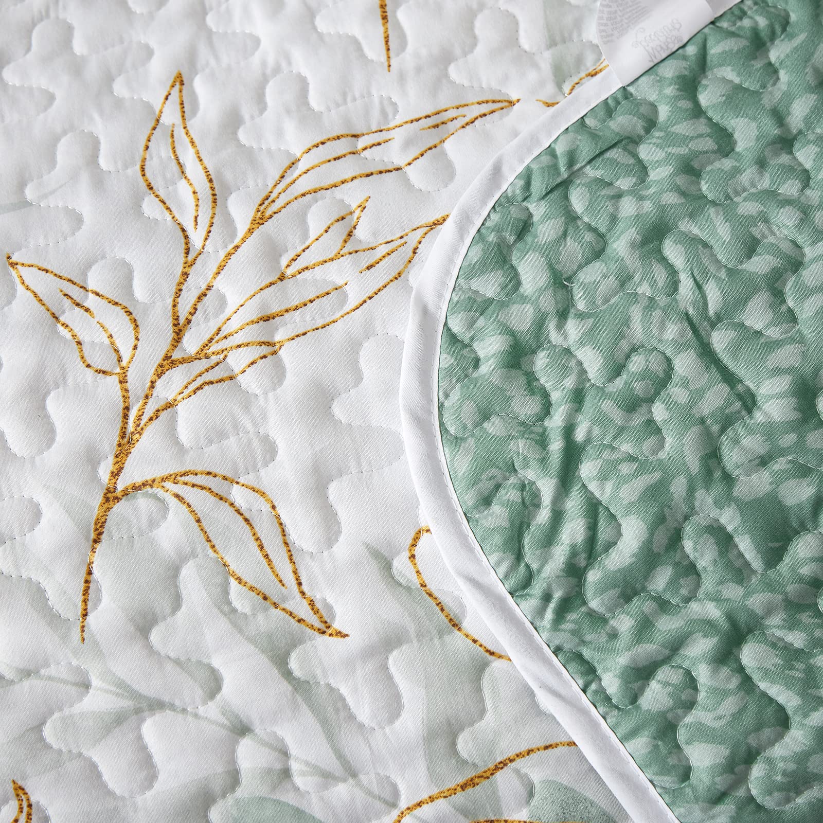 Green Botanical Queen Size Quilt Set - 3 Piece Reversible Soft All-Season Bedspread (96
