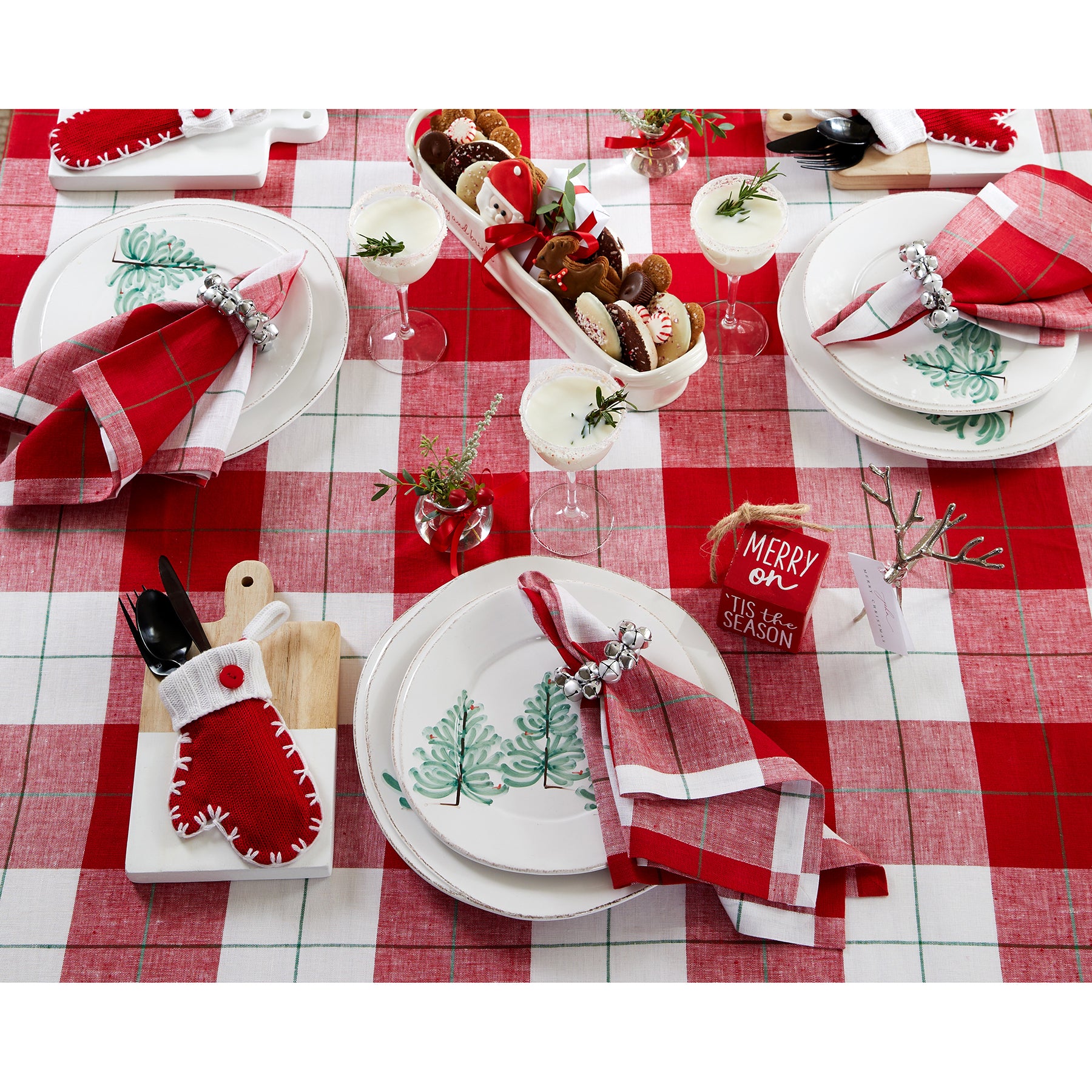 Festive Plaid Table Throw - Holiday Christmas Tablecloth for Dining Decor, Parties & Cozy Home Gatherings