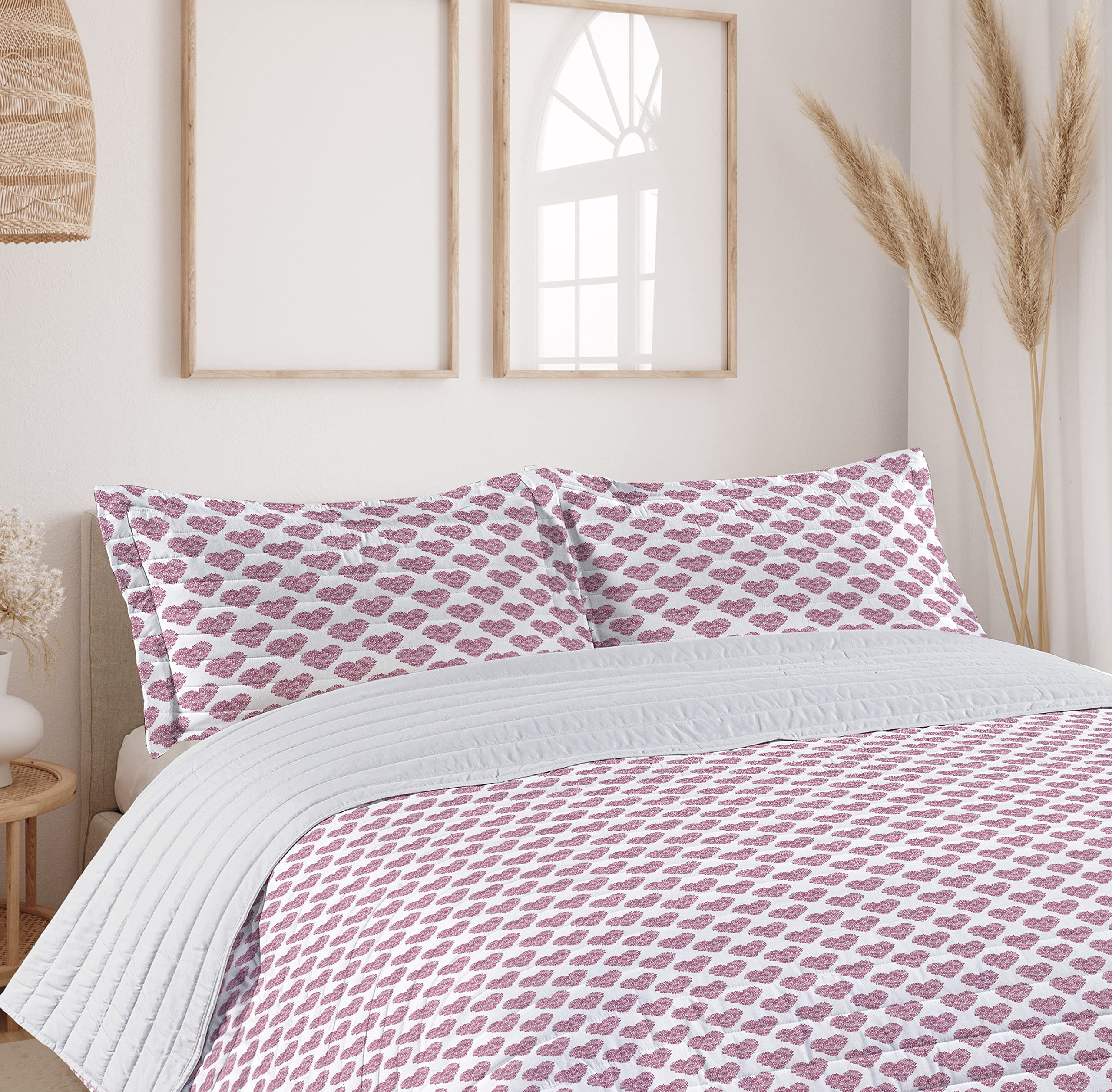 Ambesonne Spring Microfiber Bedspread Set - Floral Heart Pattern Valentine's Day Bedding | Soft Queen Size Comforter with Pillow Shams in White & Pale Fuchsia | Perfect for Romantic Bedroom Decor & Anniversary Gifts