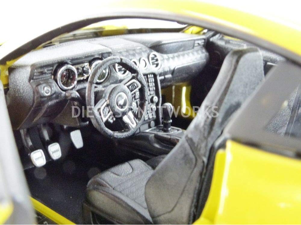Maisto 31197Y 2015 Ford Mustang GT 1:18 Scale Diecast Model Car - Yellow - Collectible Muscle Car for Display & Racing Enthusiasts