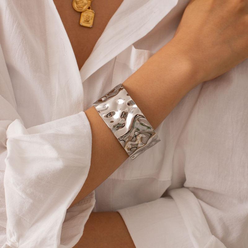 Stylish Silver Hammered Stainless Steel Cuff Bracelet for Women - Trendy Boho Jewelry Gift for Casual Wear & Special Occasions