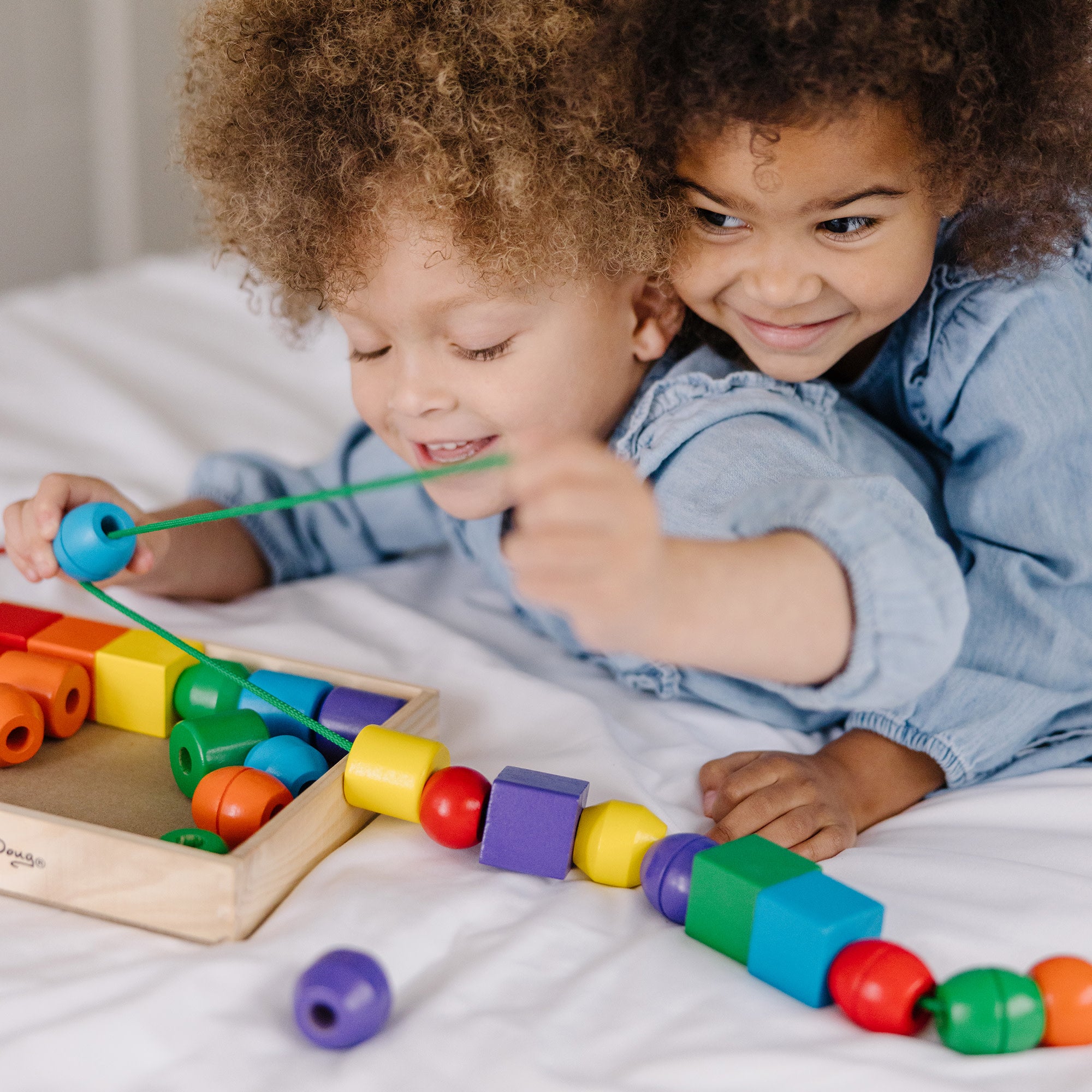 Primary Lacing Beads for Kids - Montessori Educational Toys for Fine Motor Skills Development - Perfect for Preschool Learning & Occupational Therapy Activities