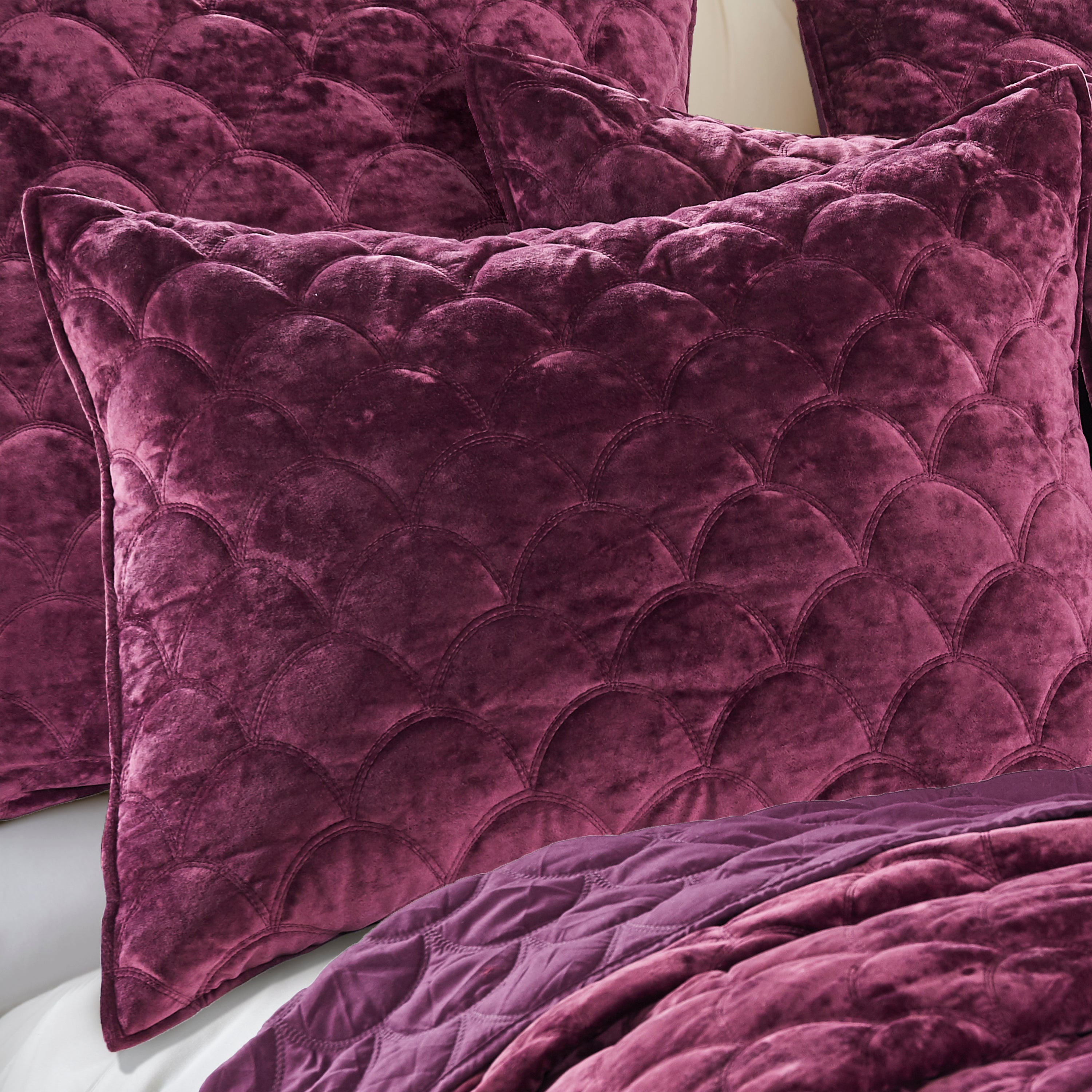 Ellora Plum Velvet Standard Sham Pillow Cover - Luxury Soft Velvet Pillowcase for Bedroom Decor, Home Styling & Couch Accents (18x18 Inches) - Perfect for Master Bedroom, Guest Room & Living Room Sofa