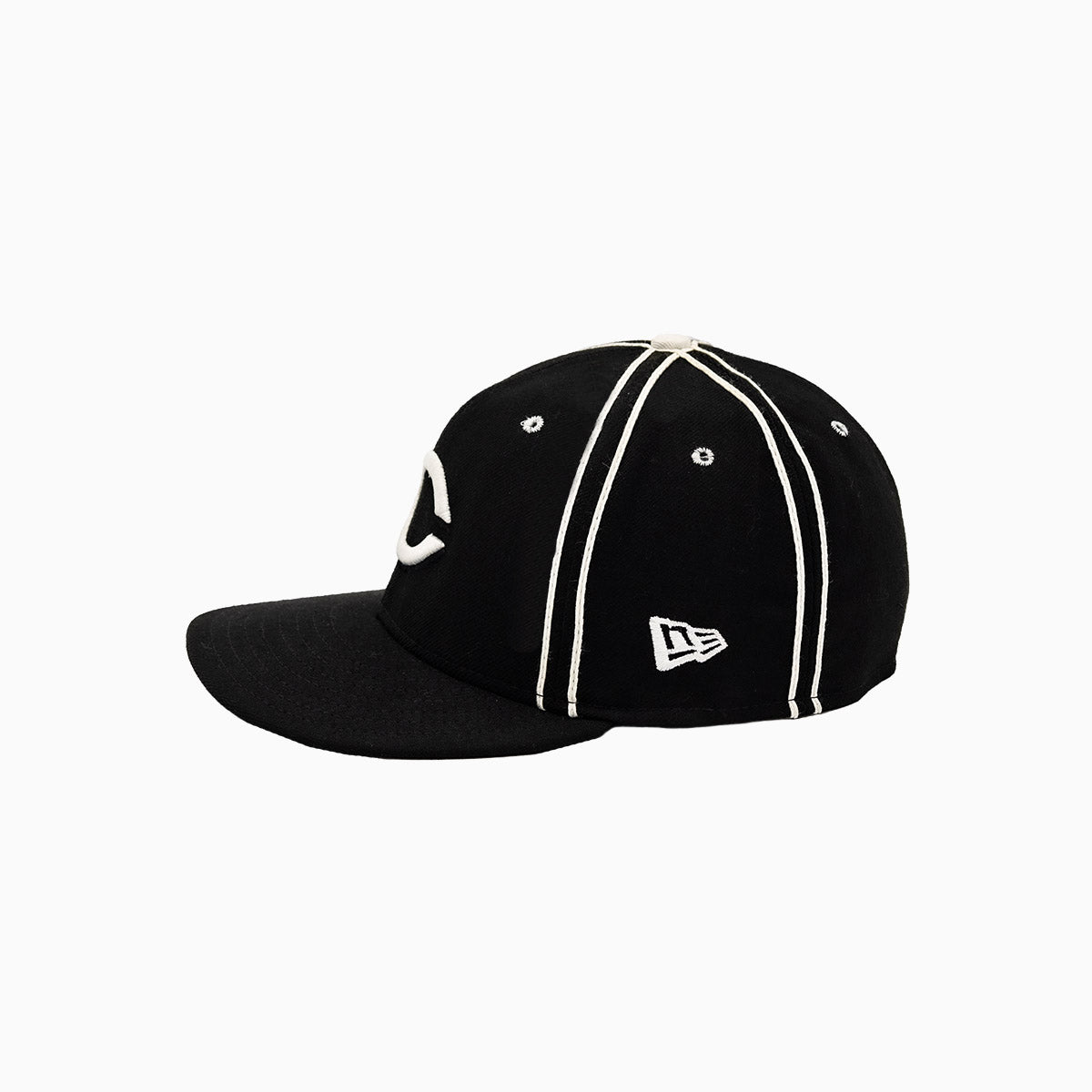 Official Cincinnati Reds MLB 59FIFTY Fitted Baseball Cap - Adjustable Snapback Hat for Men & Women - Perfect for Games, Sports & Casual Wear