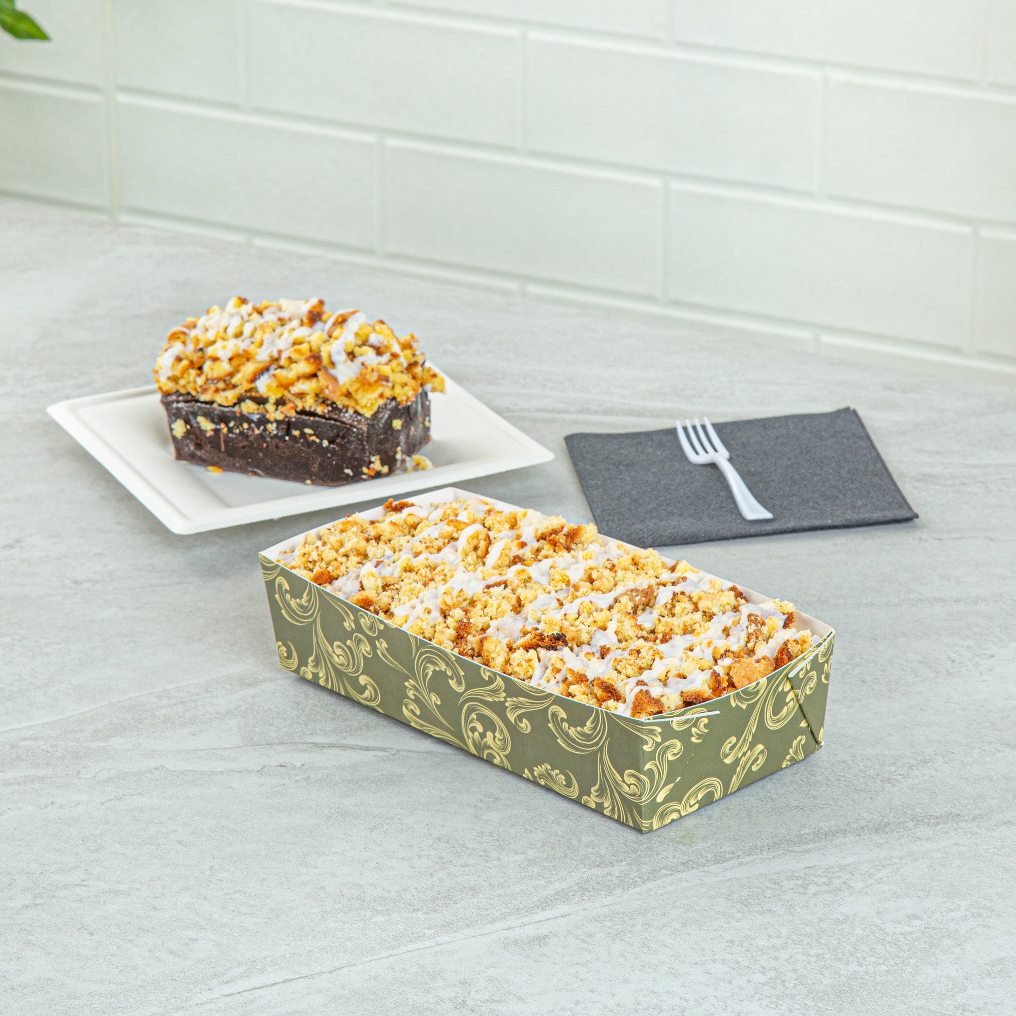 Bake Tek 14 oz Dark Green Vintage Floral Paper Baking Tray - Greaseproof & Eco-Friendly - 7.75